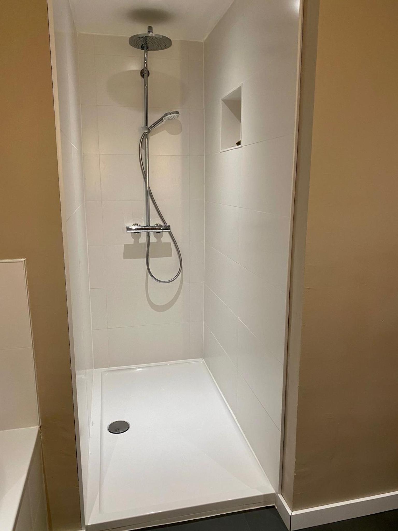 Three-Bedroom Apartment - Photo 12