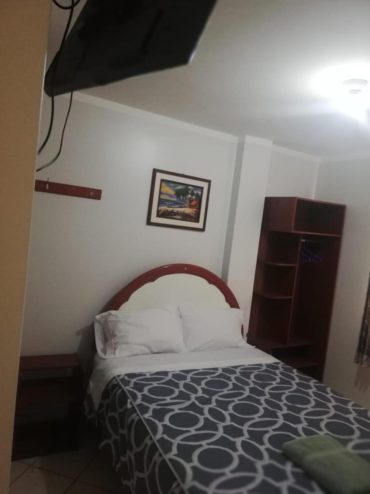Single Room with Private Bathroom photo 3