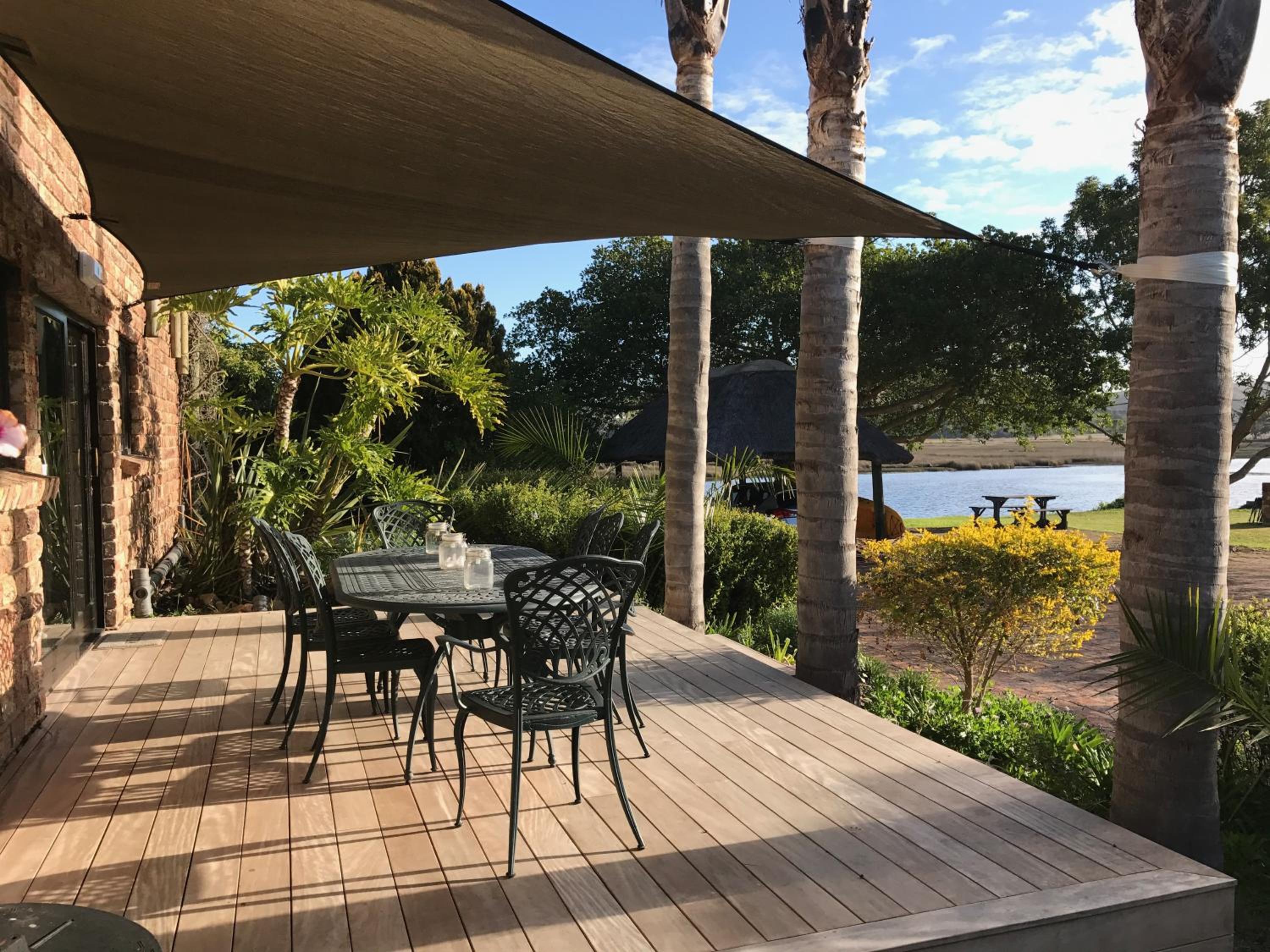 Apartment with Lake View - Photo 5