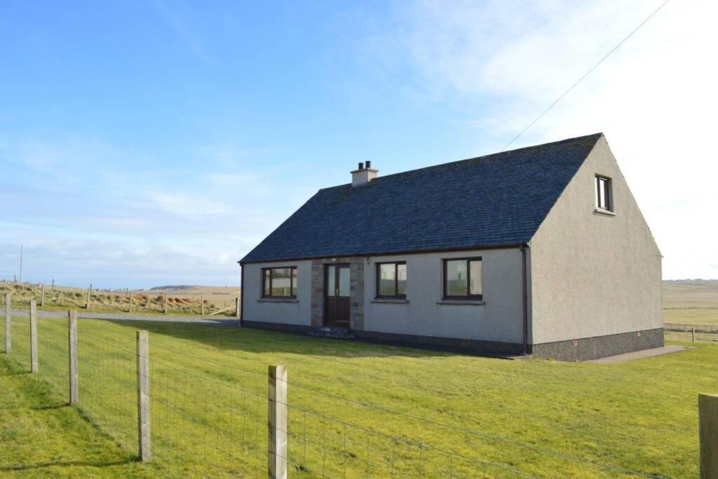 Three-Bedroom House photo 2