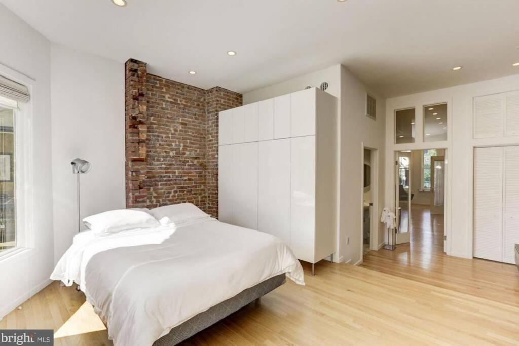 One-Bedroom Apartment - Photo 15