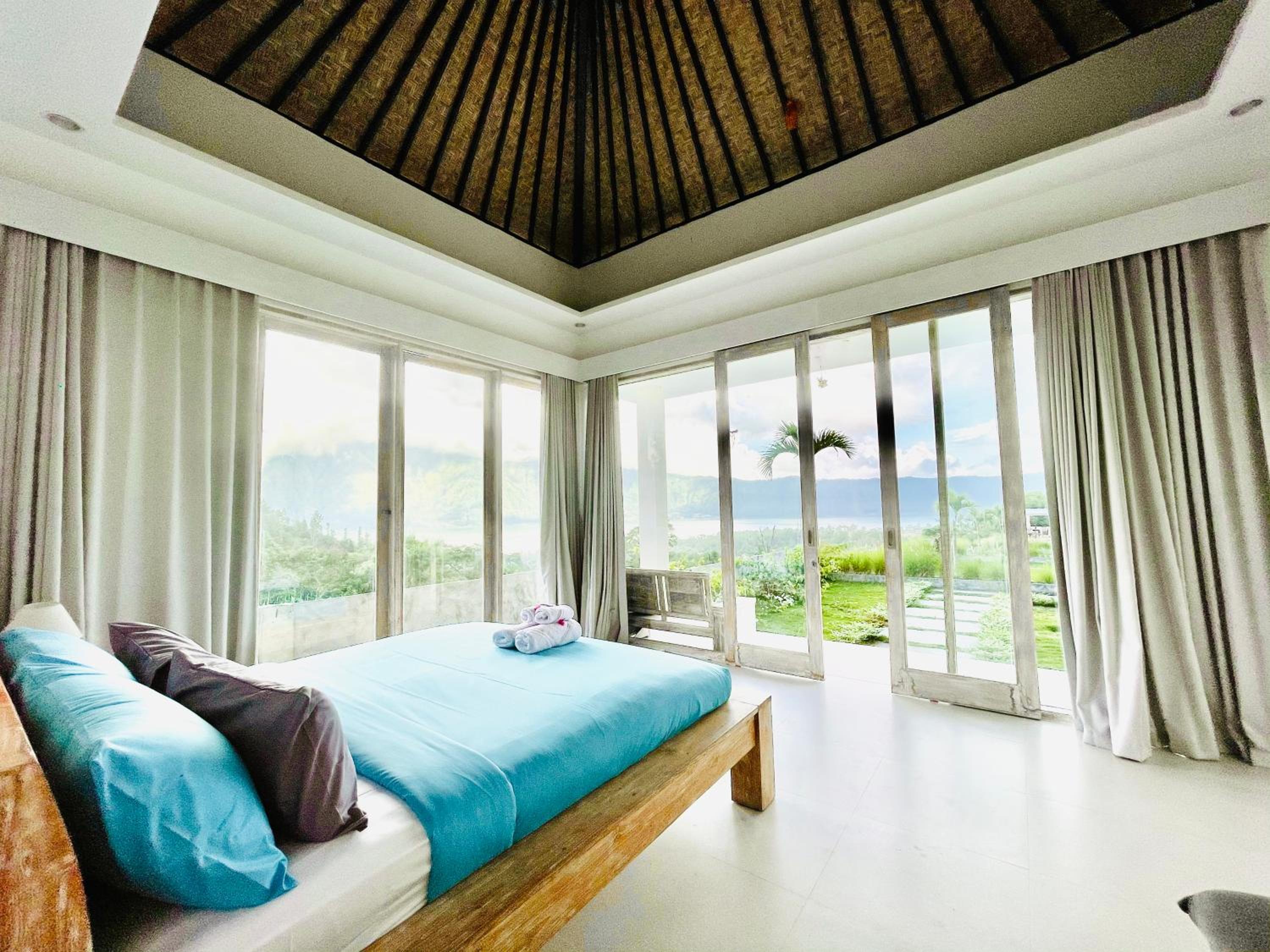 Double Room with Lake View
