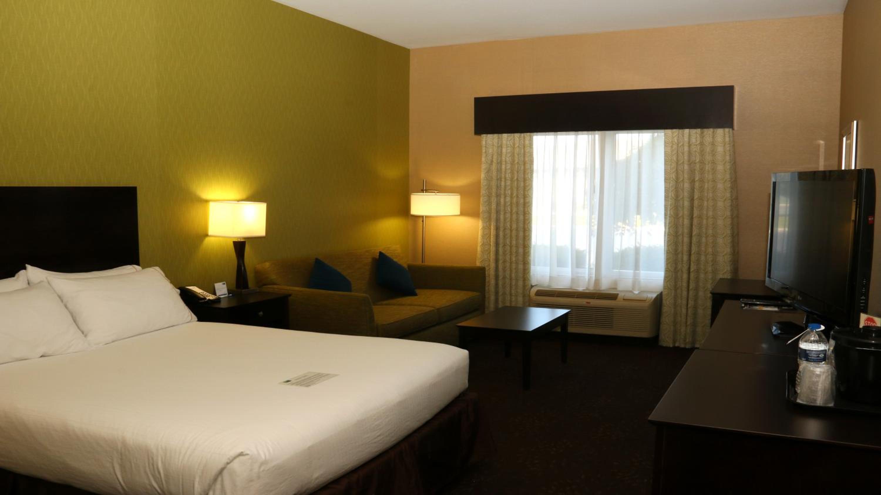 King Suite - Photo 1