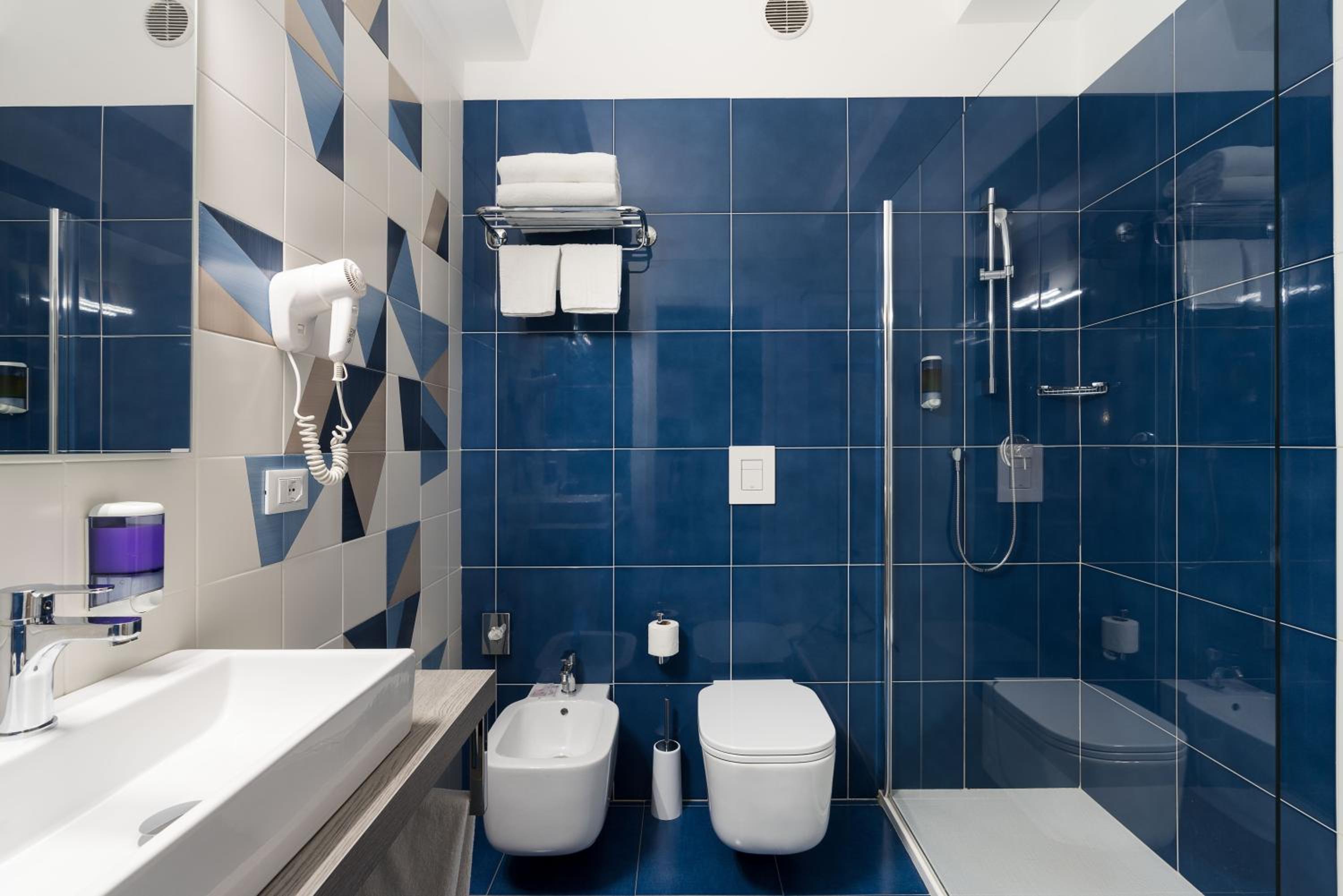 Superior Quadruple Room - Photo 5