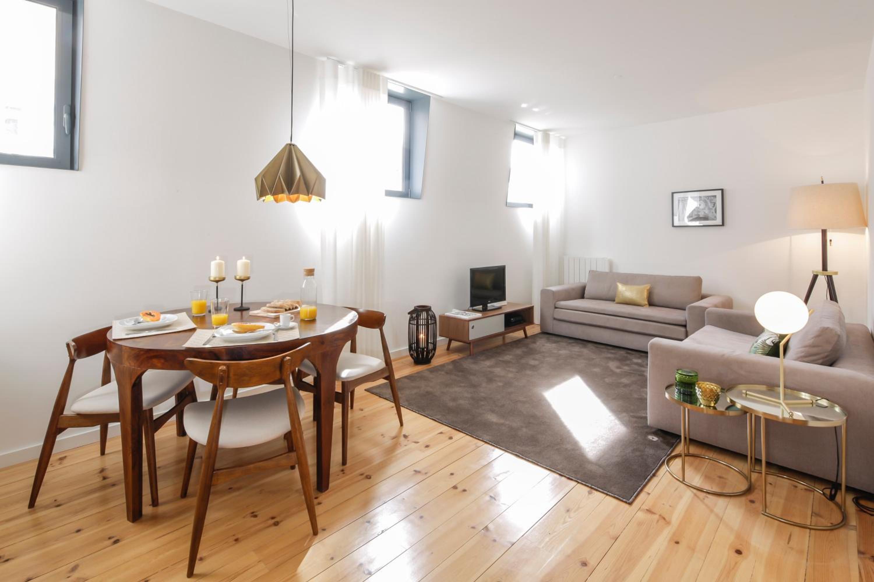 Two-Bedroom Apartment - Photo 3