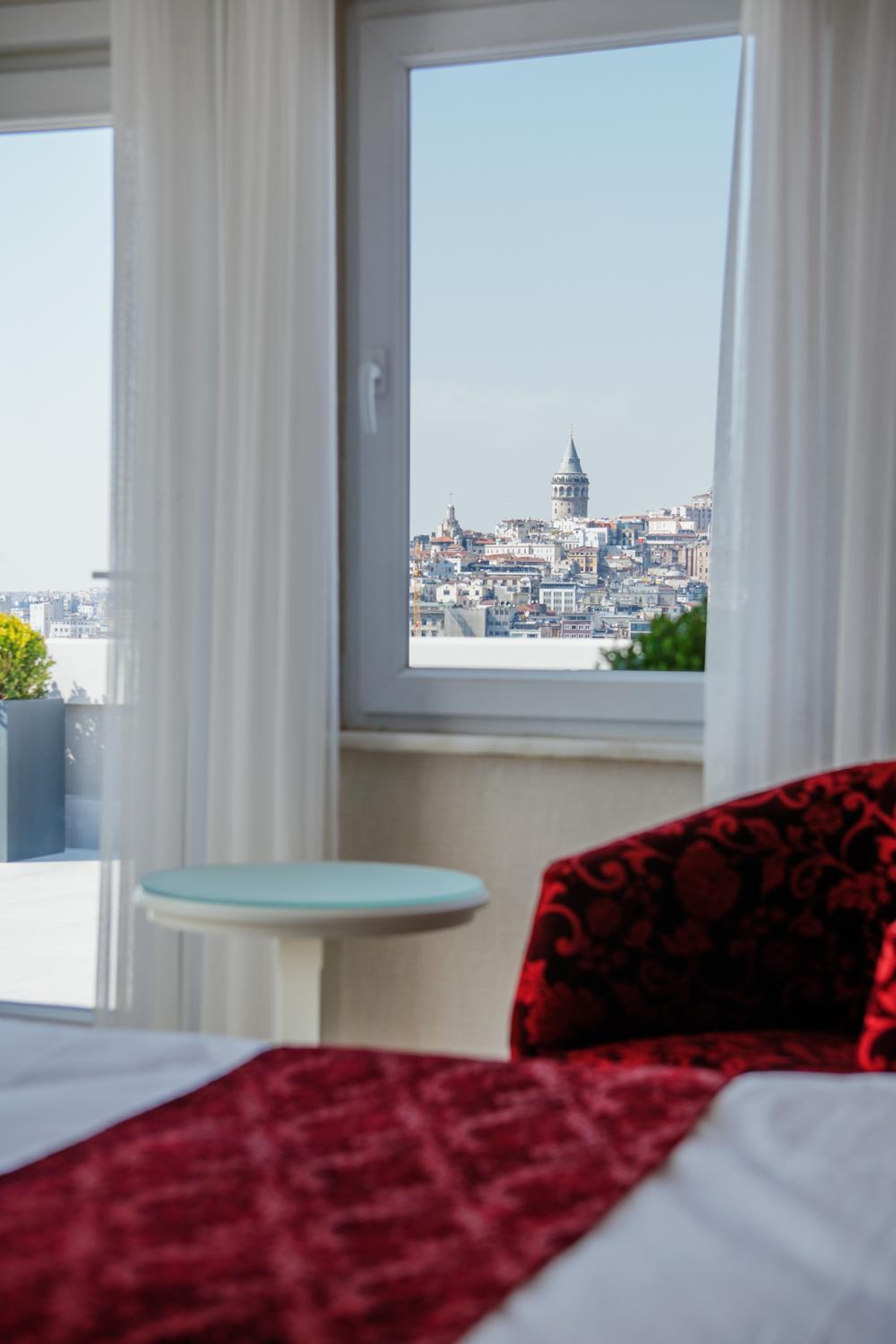 Deluxe Double Room with Balcony and Sea View photo 3