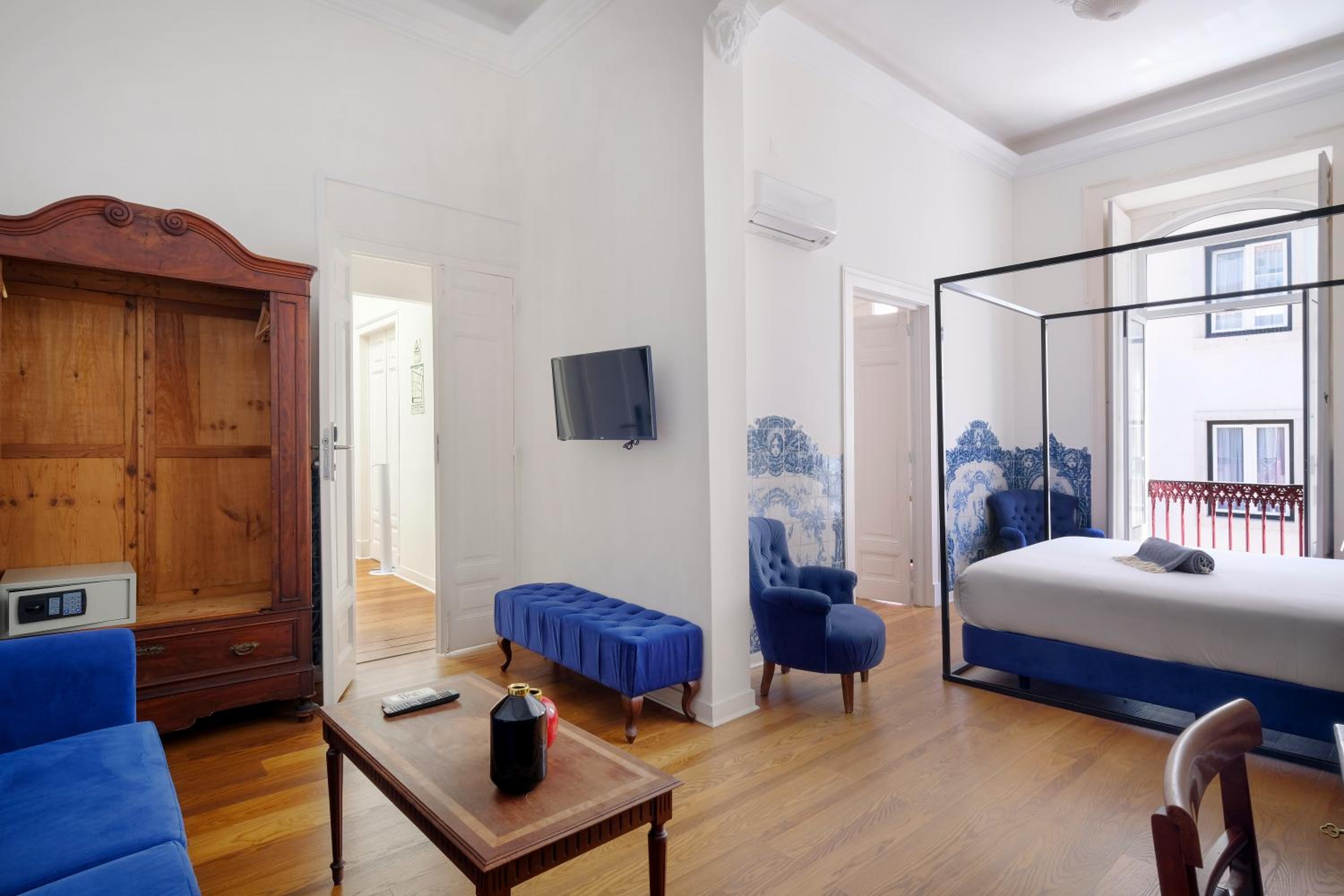 Master Queen Suite photo 2