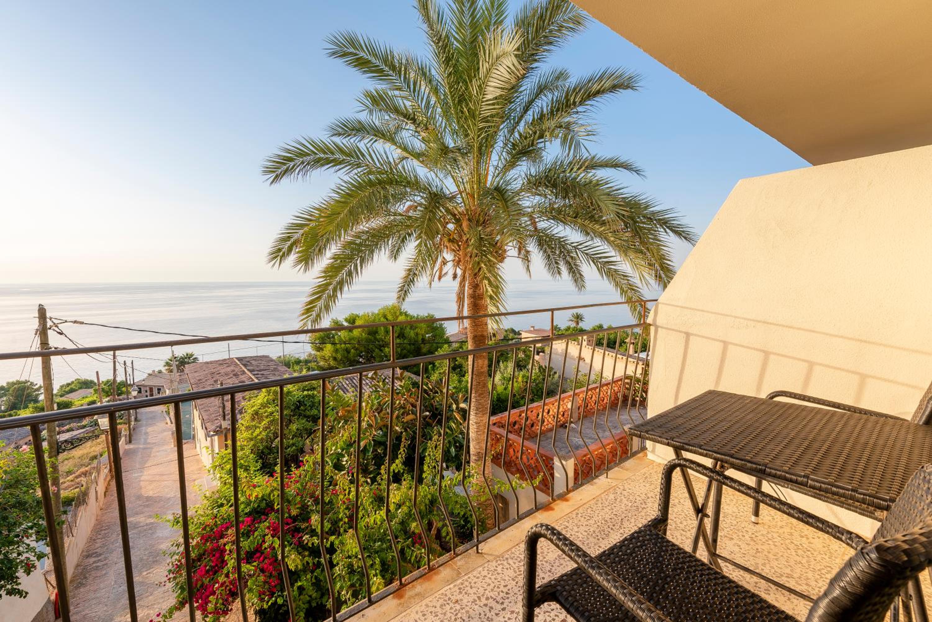 Habitación Doble con Balcón y Vista al Mar
