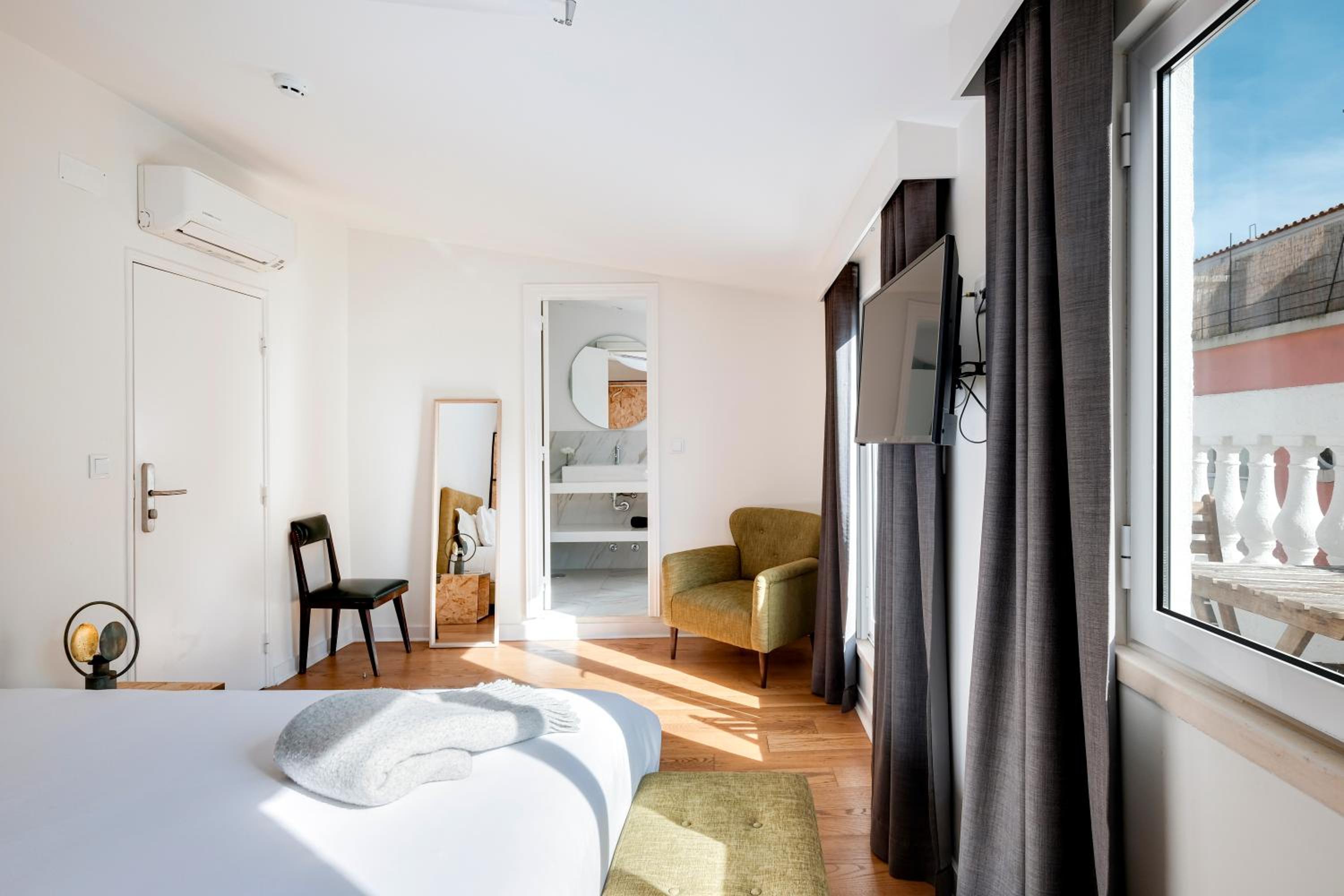 Superior Double Room with Balcony photo 1