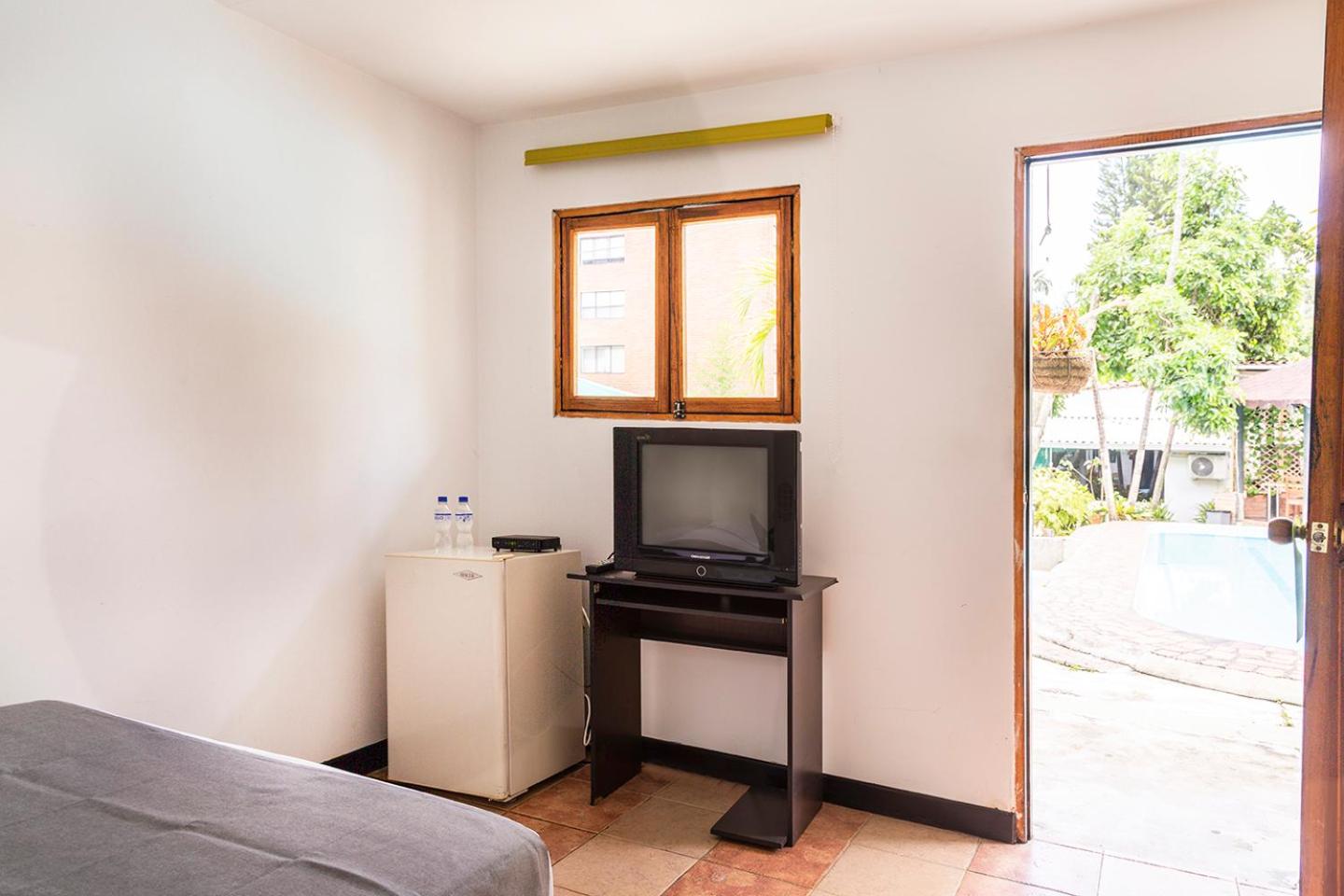 Double Room with Pool View photo 3