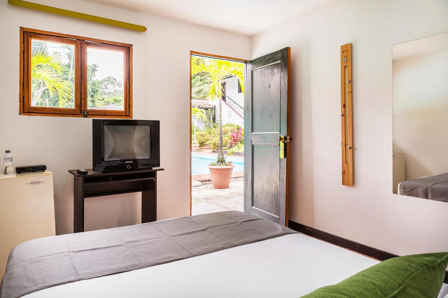 Double Room with Pool View photo 1