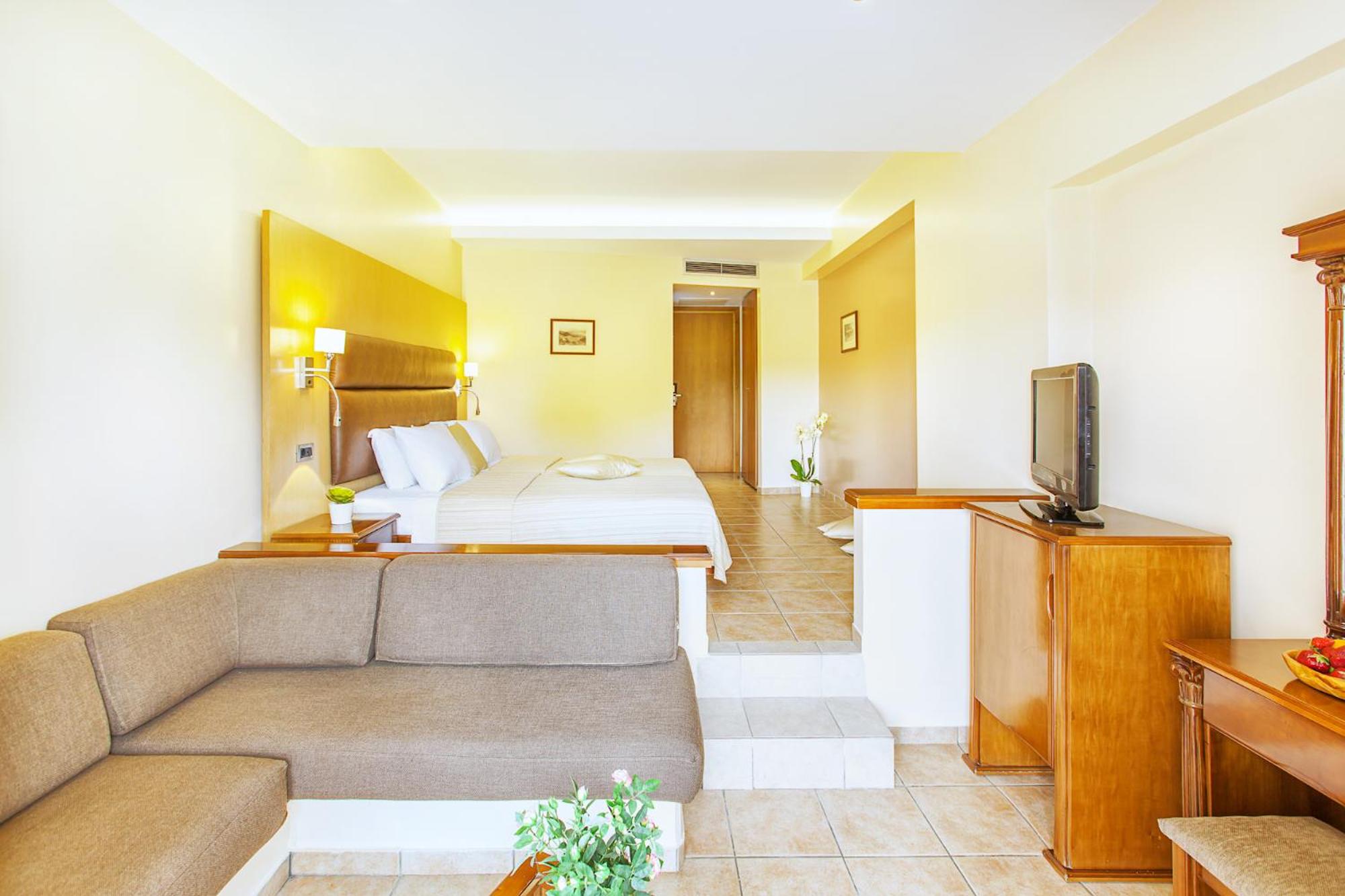 Classic Room with Balcony photo 2