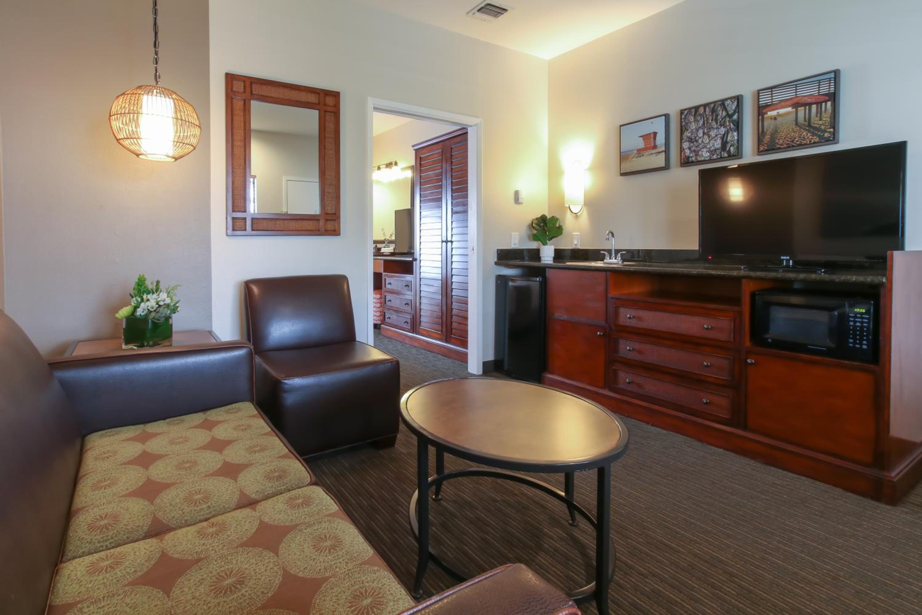 Top Floor Balcony King Suite Sleeper Sofa - Photo 3