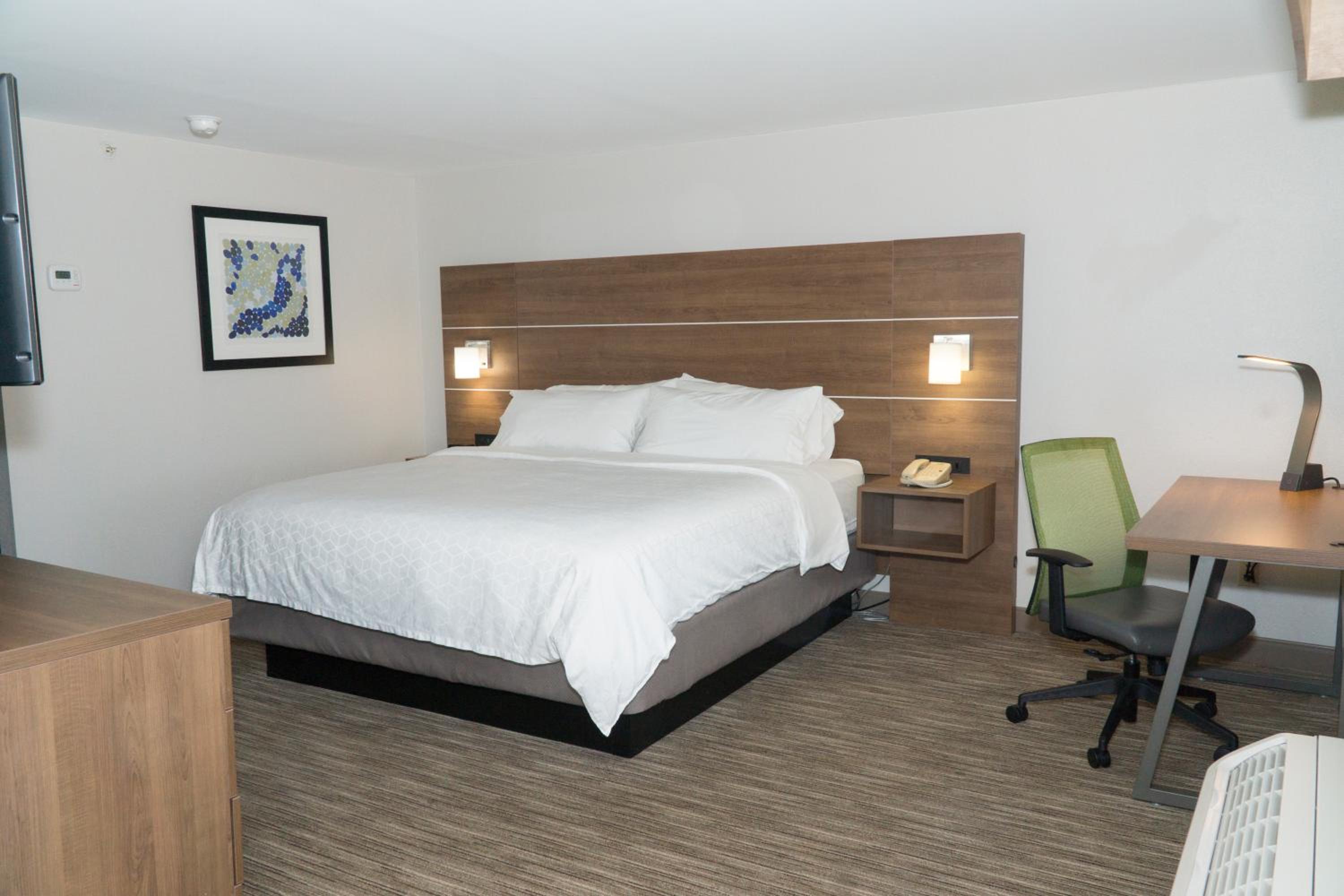 King Suite - Photo 1