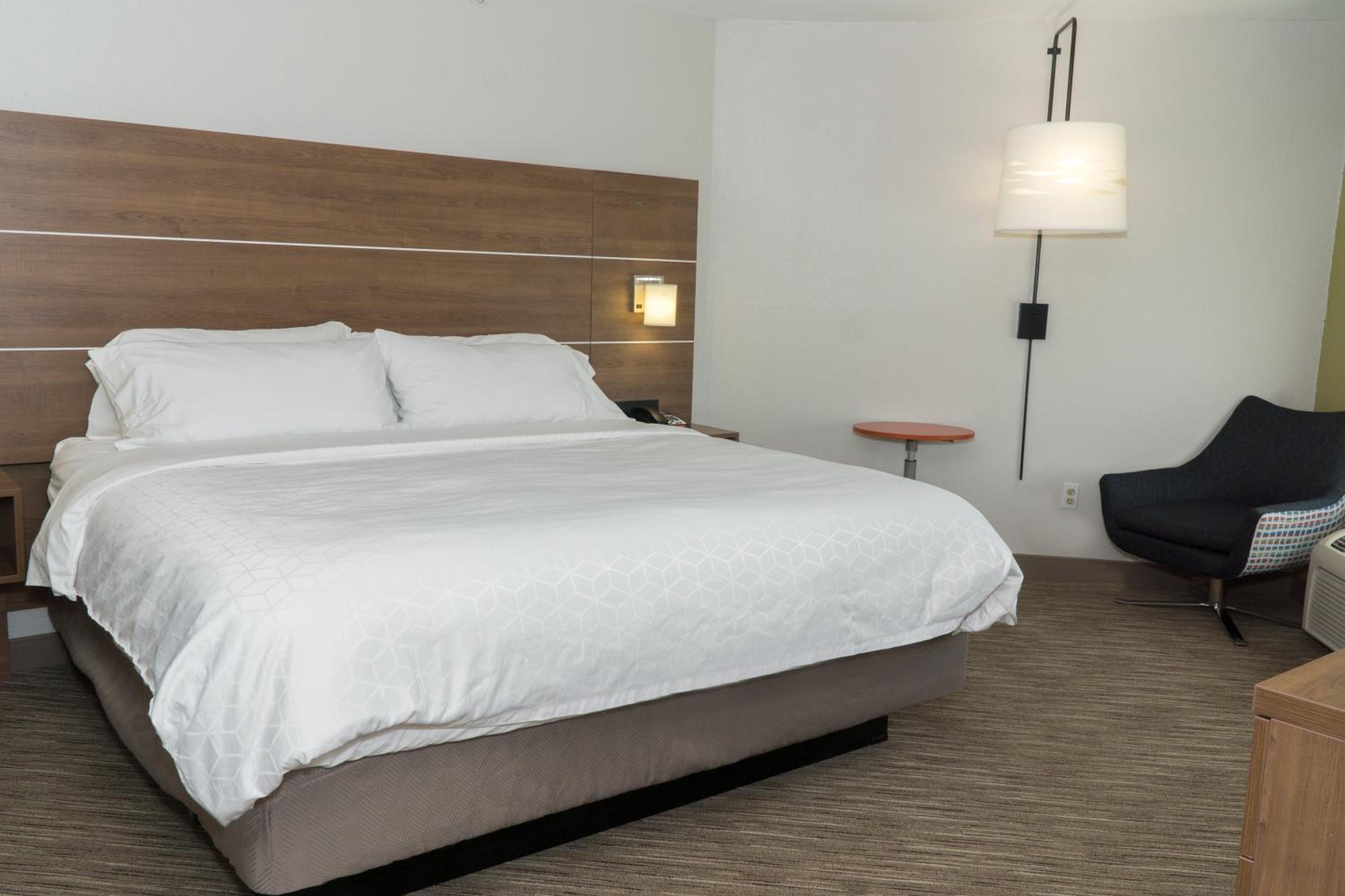 One-Bedroom King Suite - Photo 1