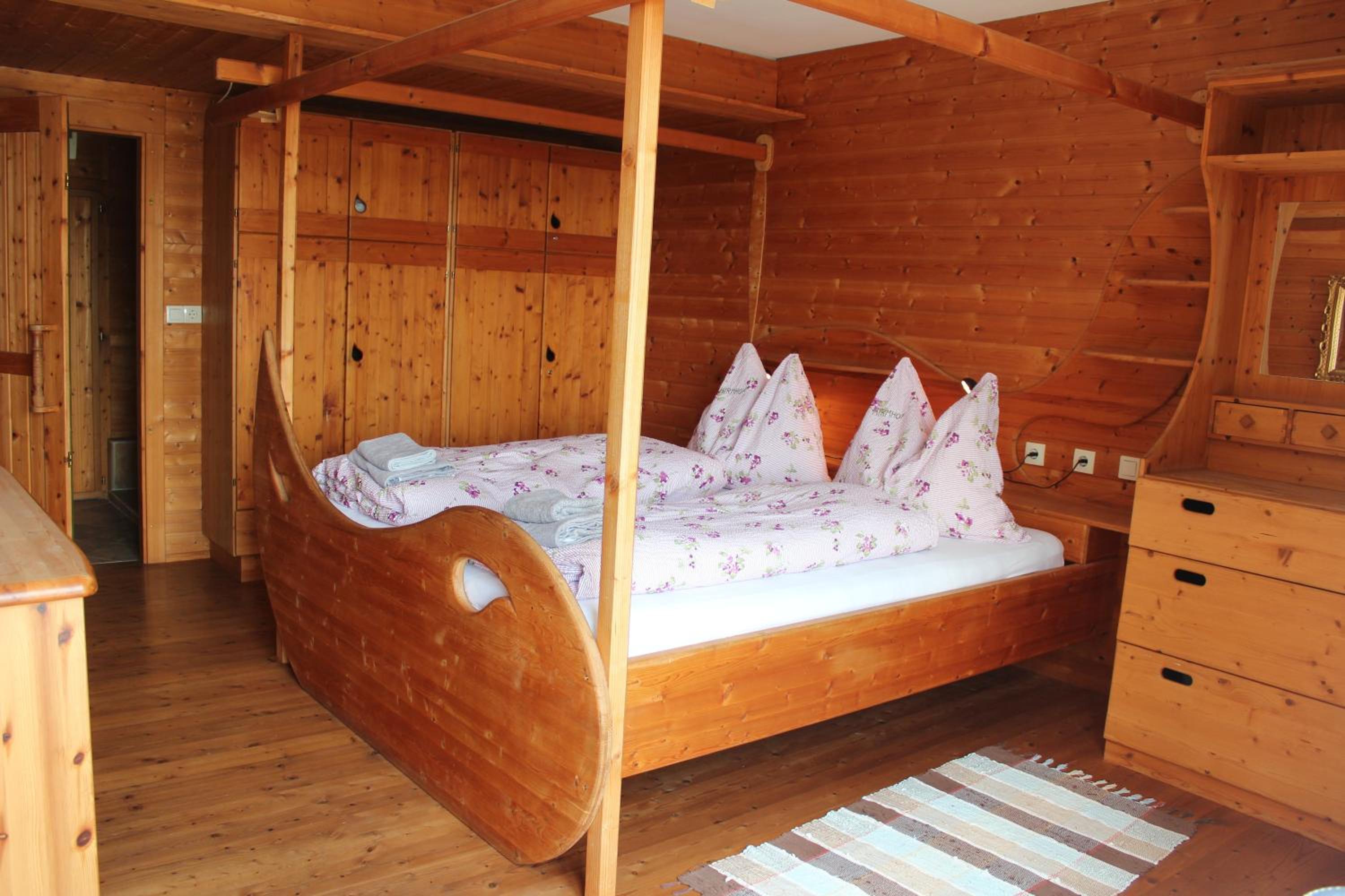 Two-Bedroom Apartment with Terrace (5 Adults)