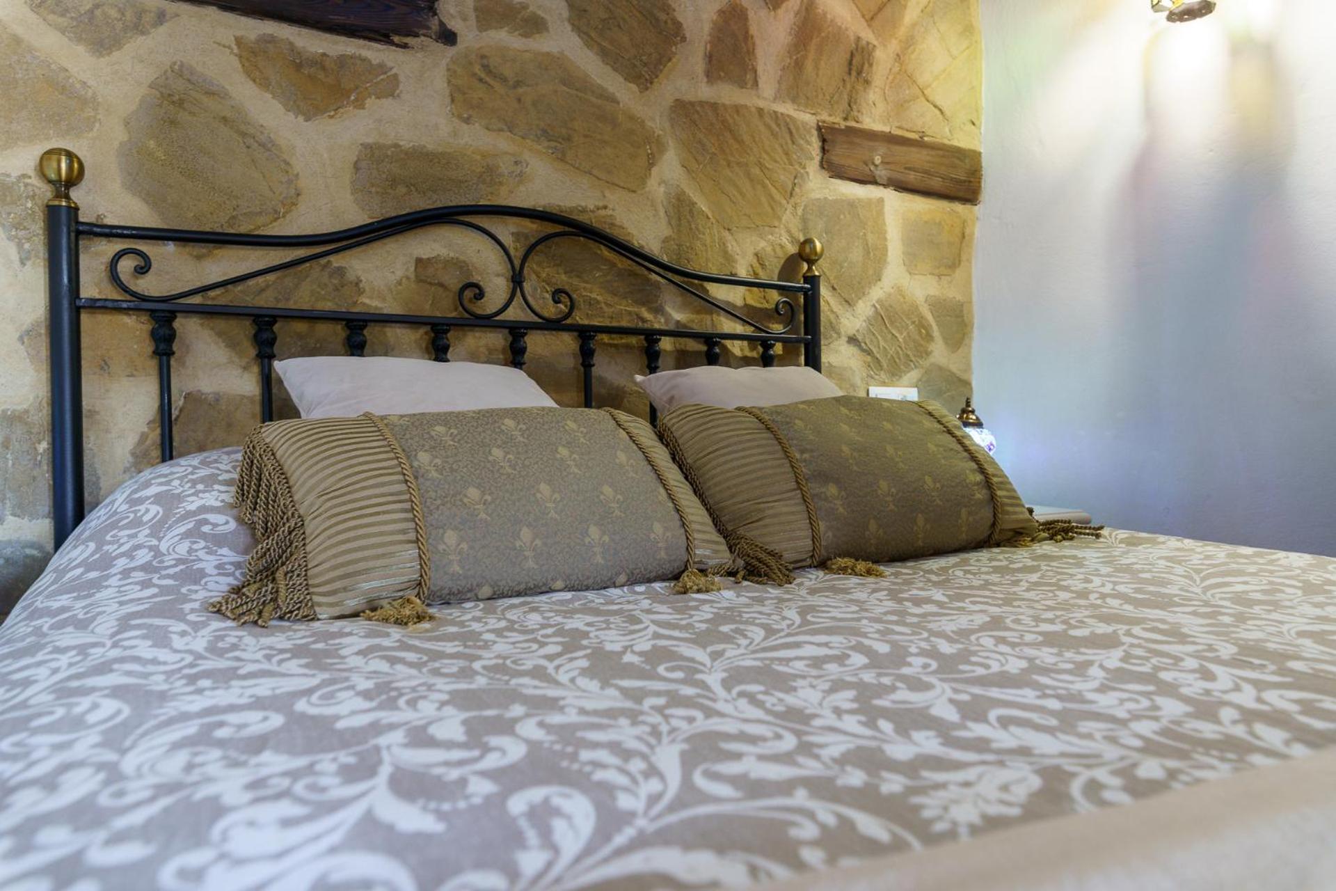 One-Bedroom Apartment - Photo 10