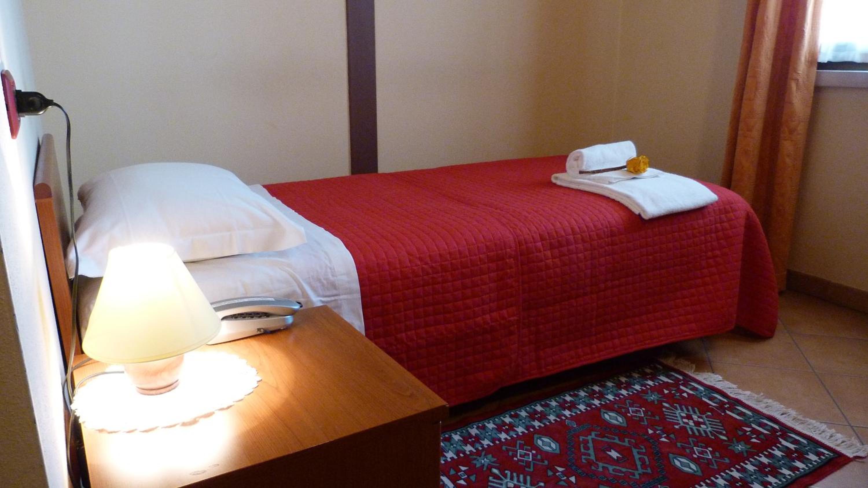 Single Room photo 3