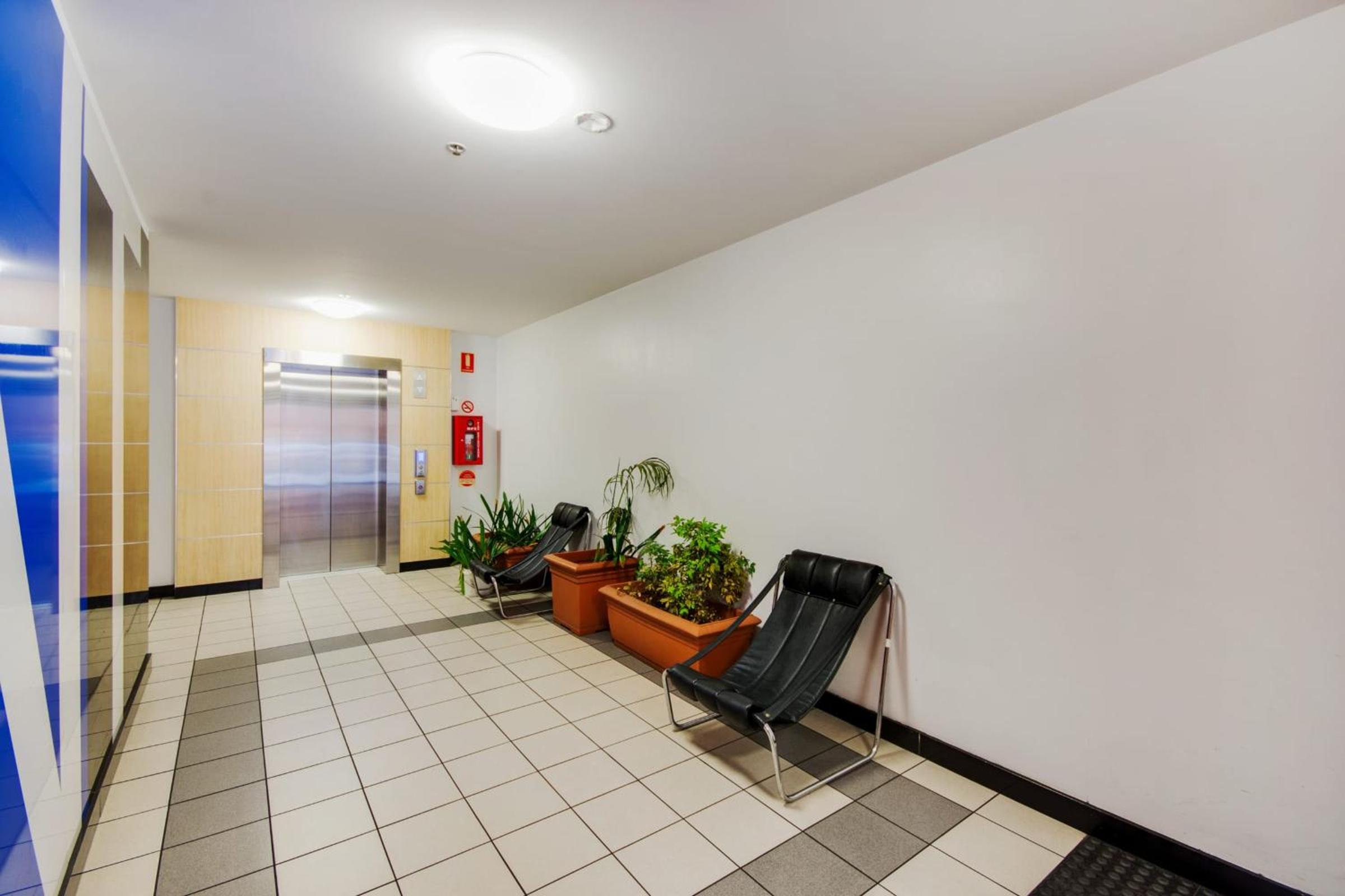 2 Bedroom Apartment - Photo 10