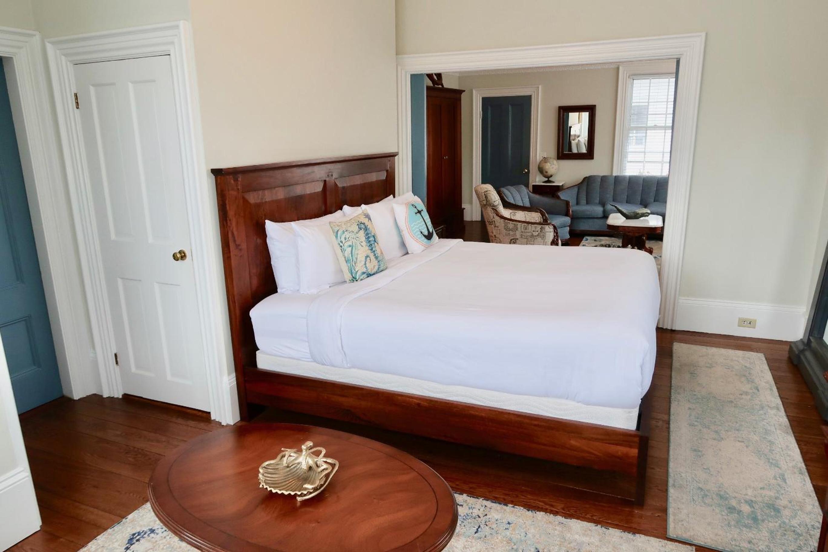 Superior King Suite