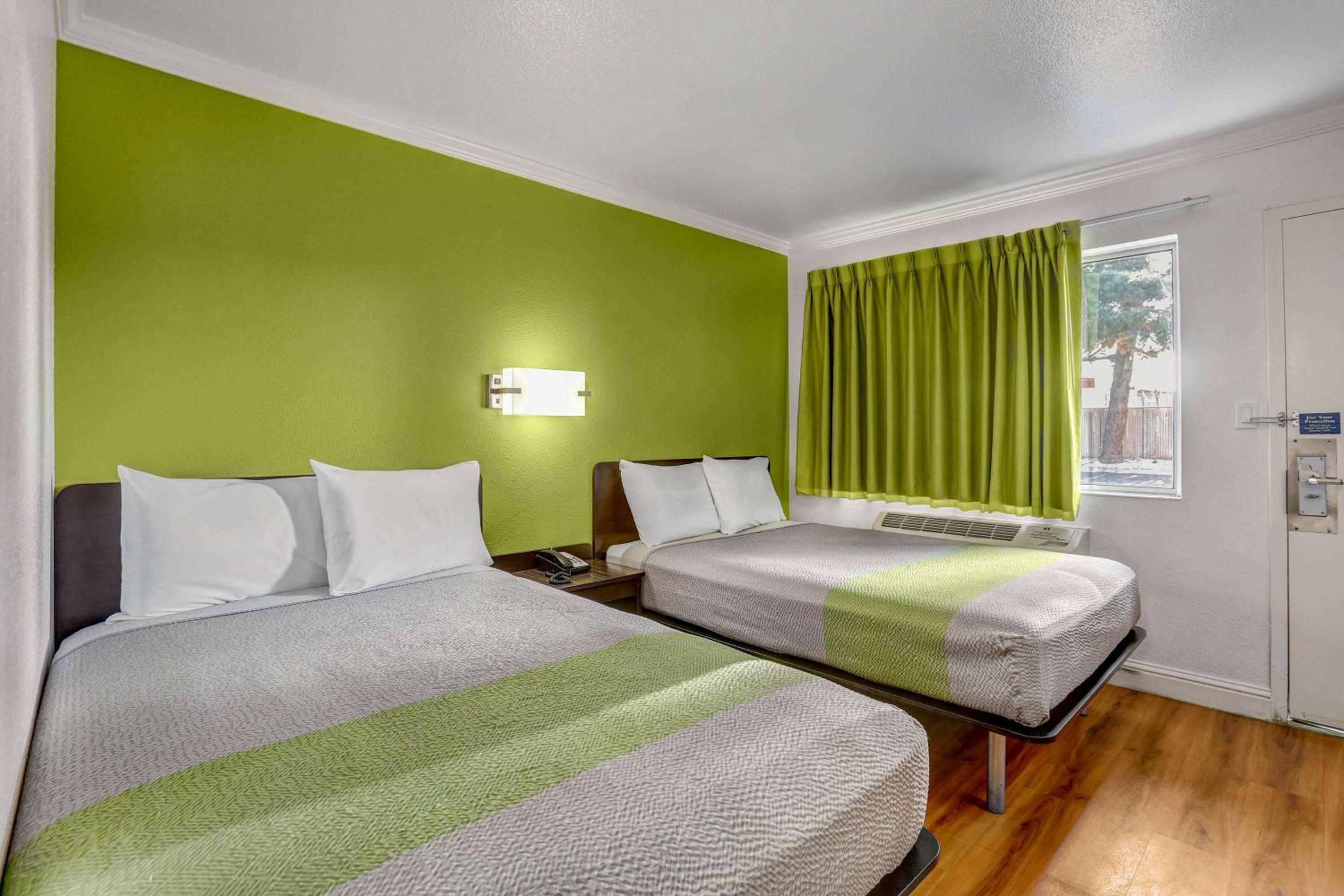 Deluxe Quadruple Room photo 2