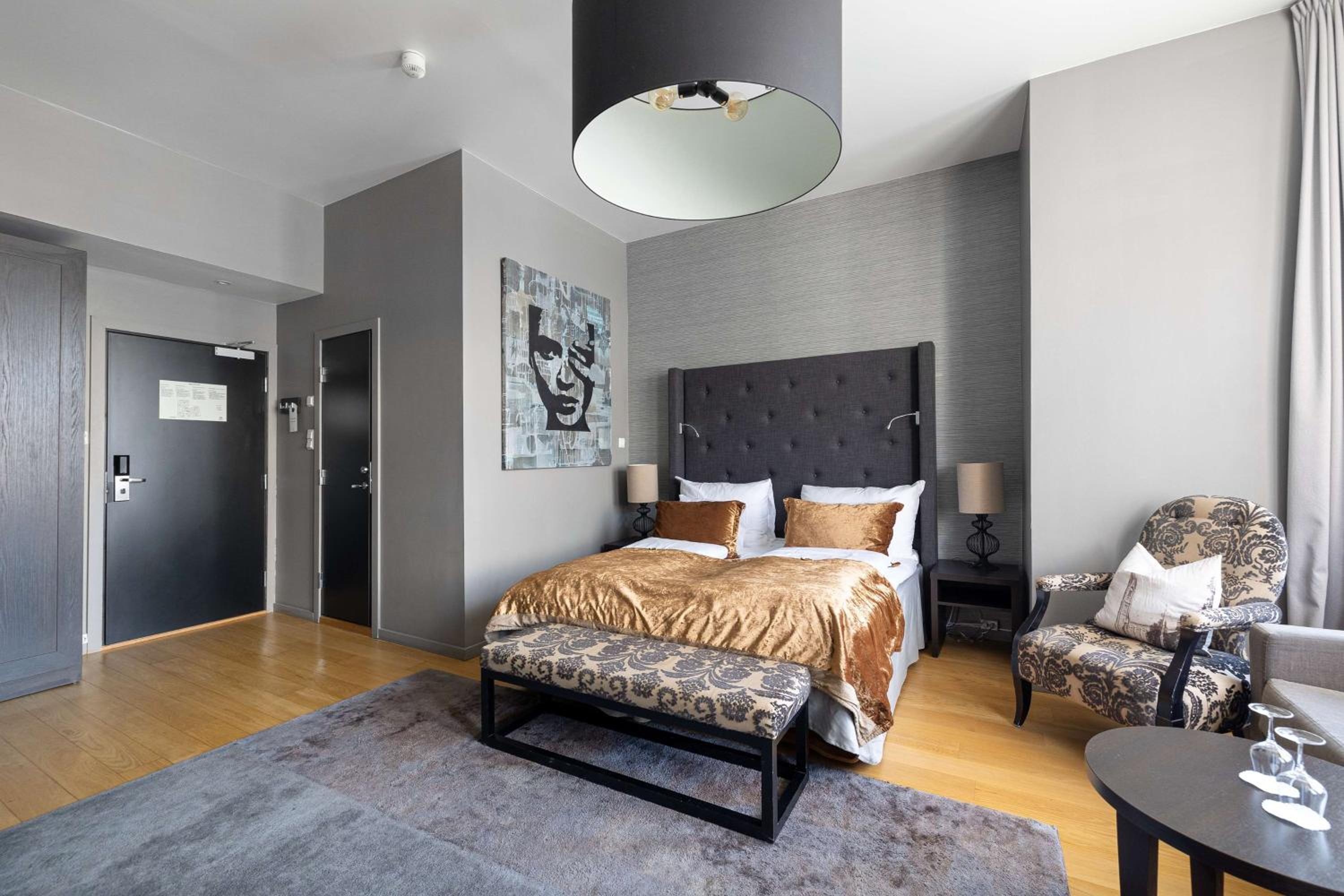 Junior King Suite - Photo 7
