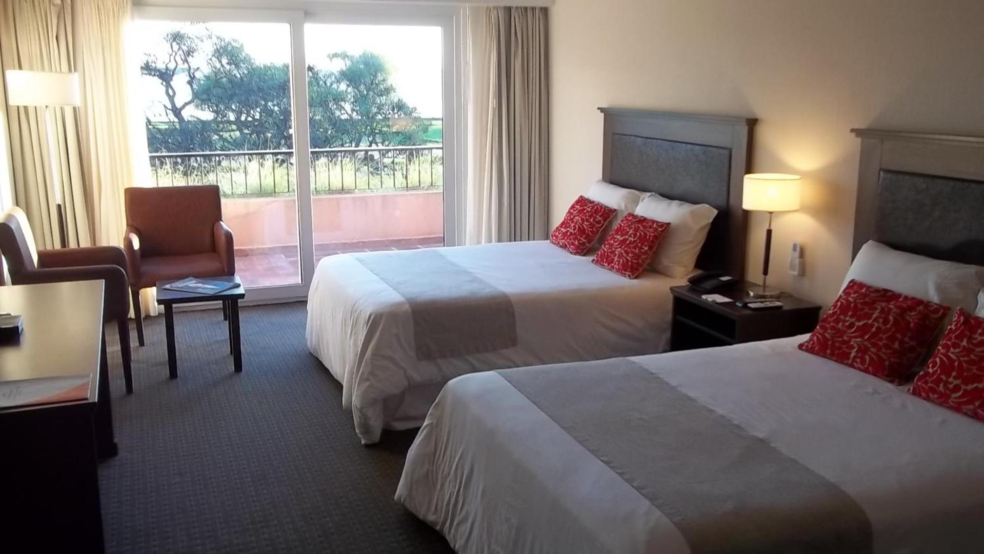 Standard King Room photo 2