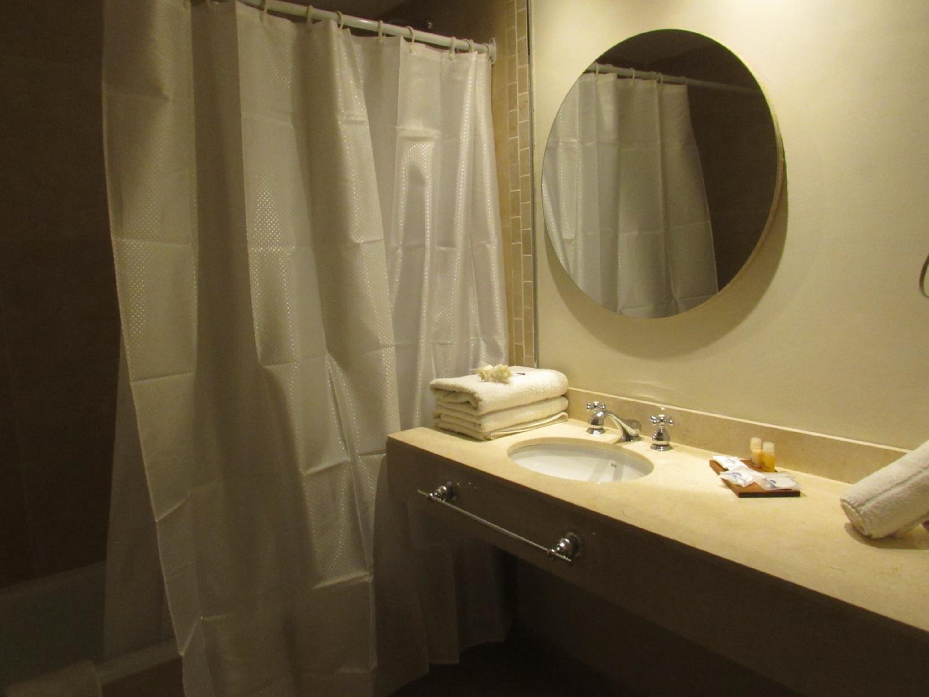 Double Room with Two Double Beds - Non-Smoking photo 2
