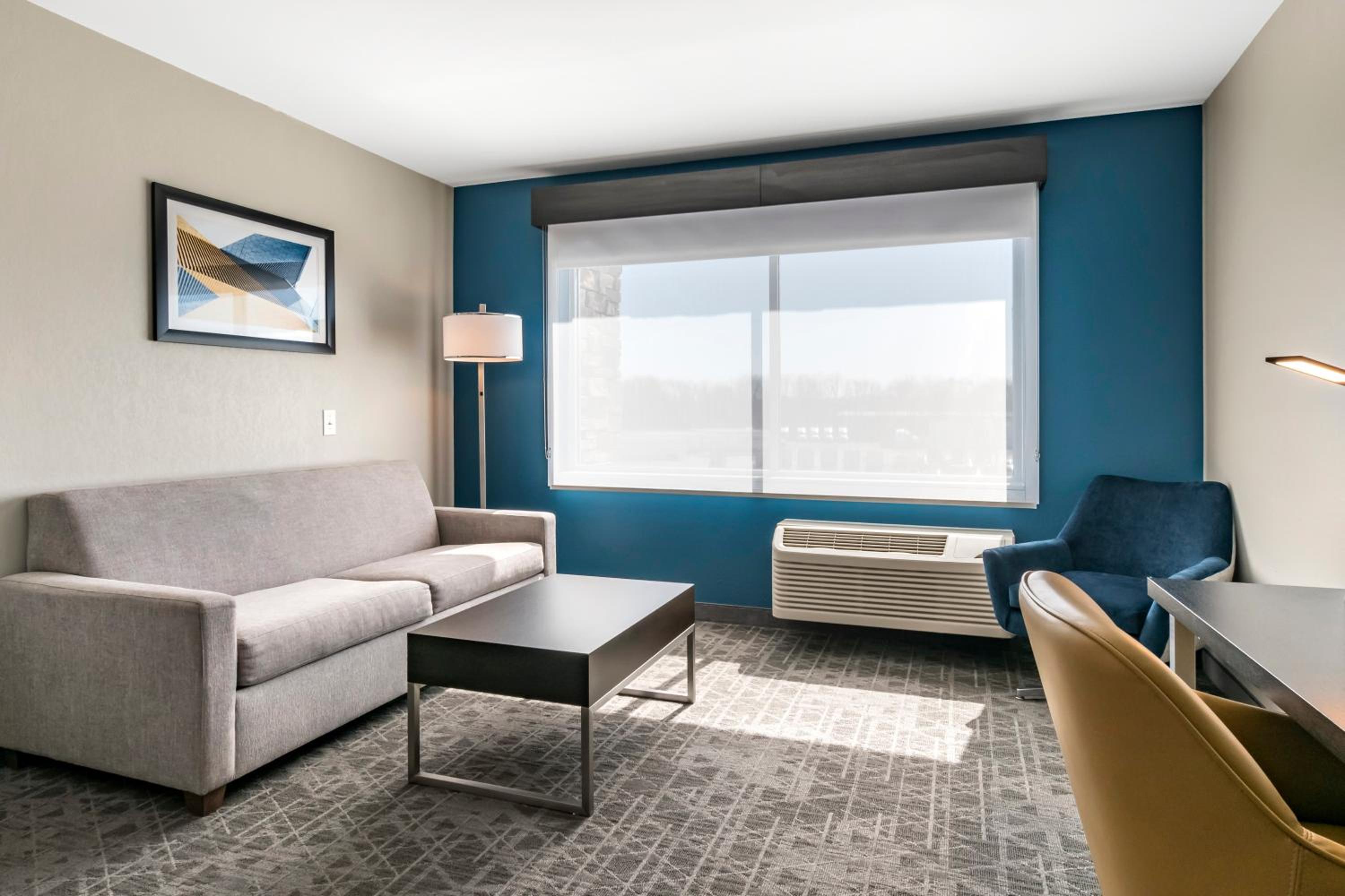 Queen Suite with Two Queen Beds and Additional Living Area - Photo 3