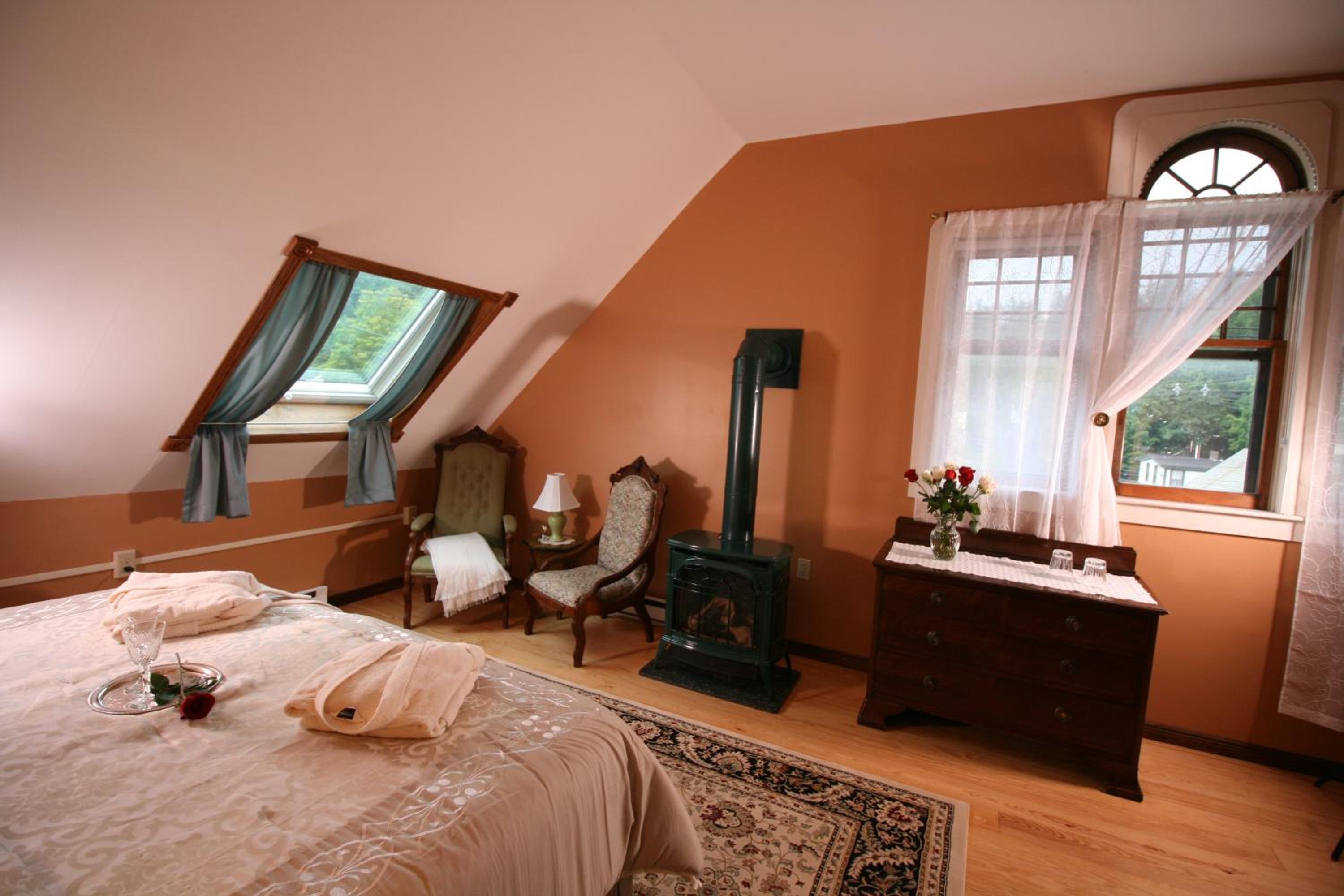 Deluxe King Room