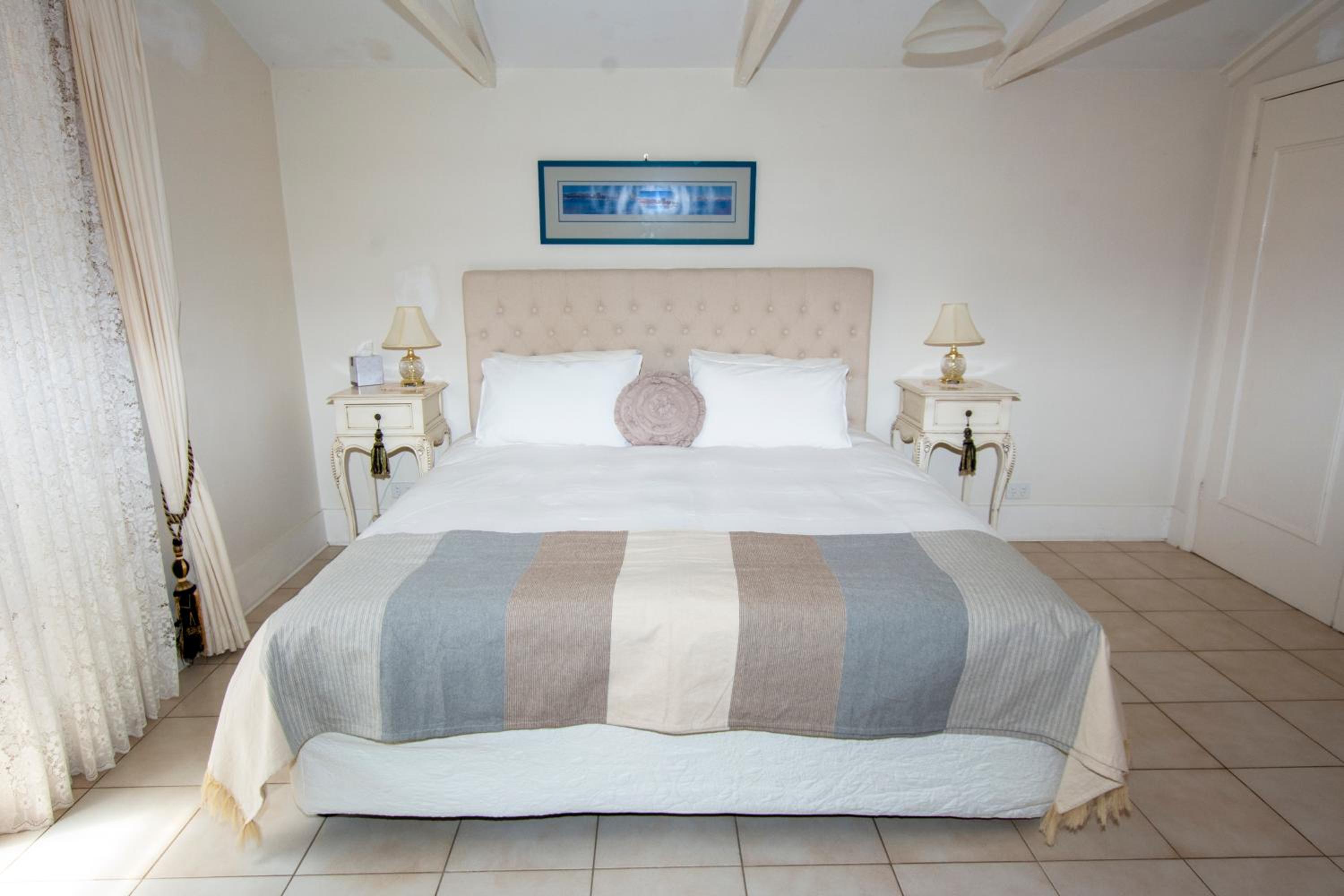 The Summer King Suite with Spa Bath - Photo 5