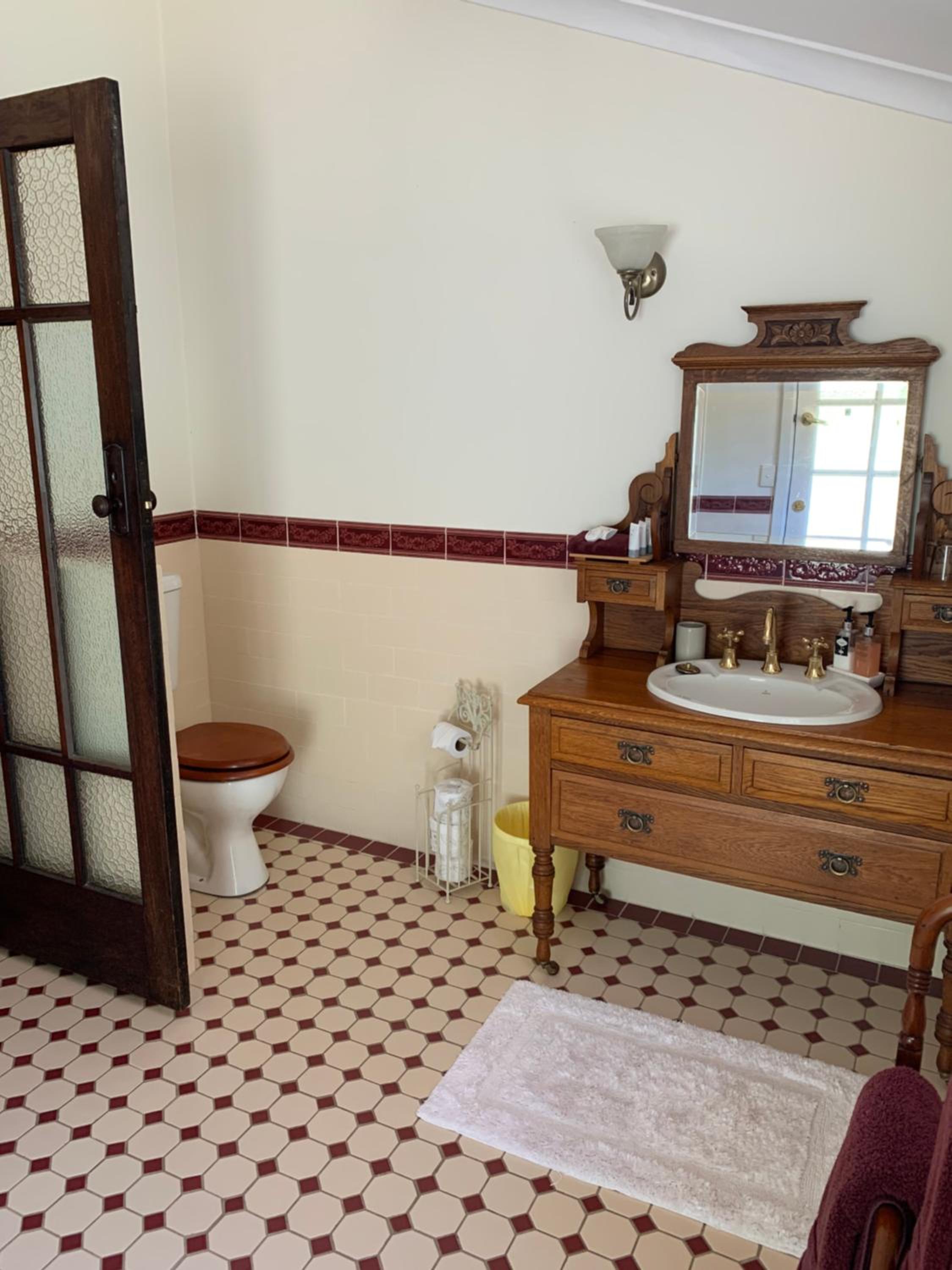 The Autumn Queen Suite - Photo 3