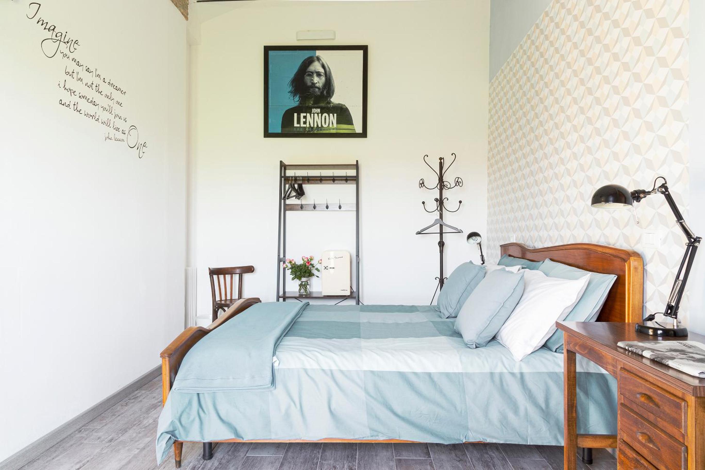 Double Room with Private Bathroom - Photo 1