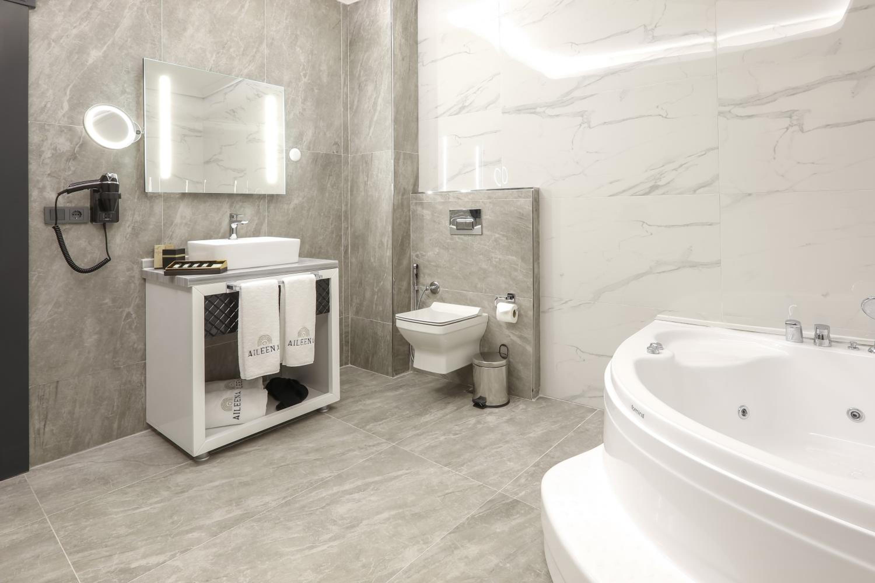 Suite - Photo 2