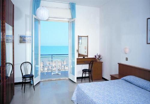 Family Room with Sea View