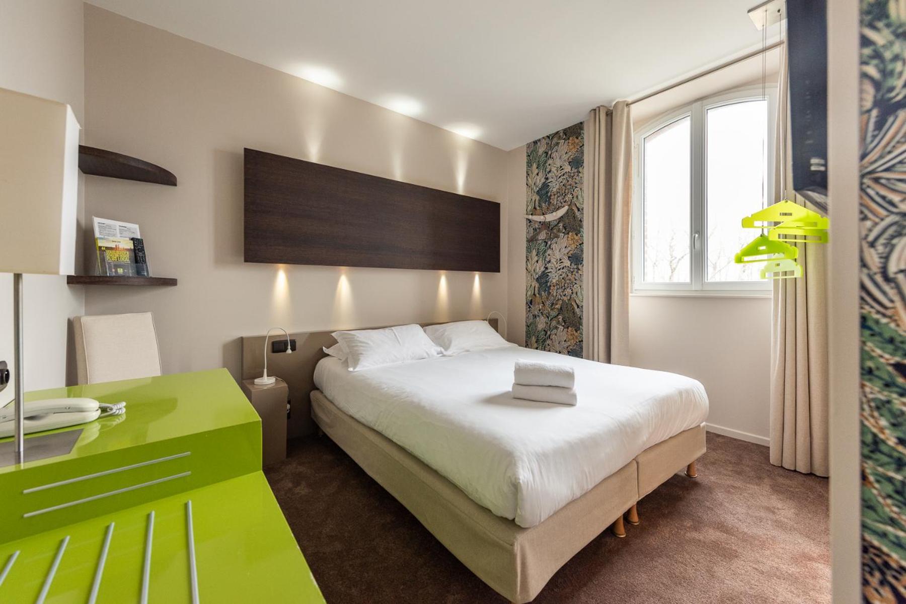 Double Room Overlooking the Place photo 1