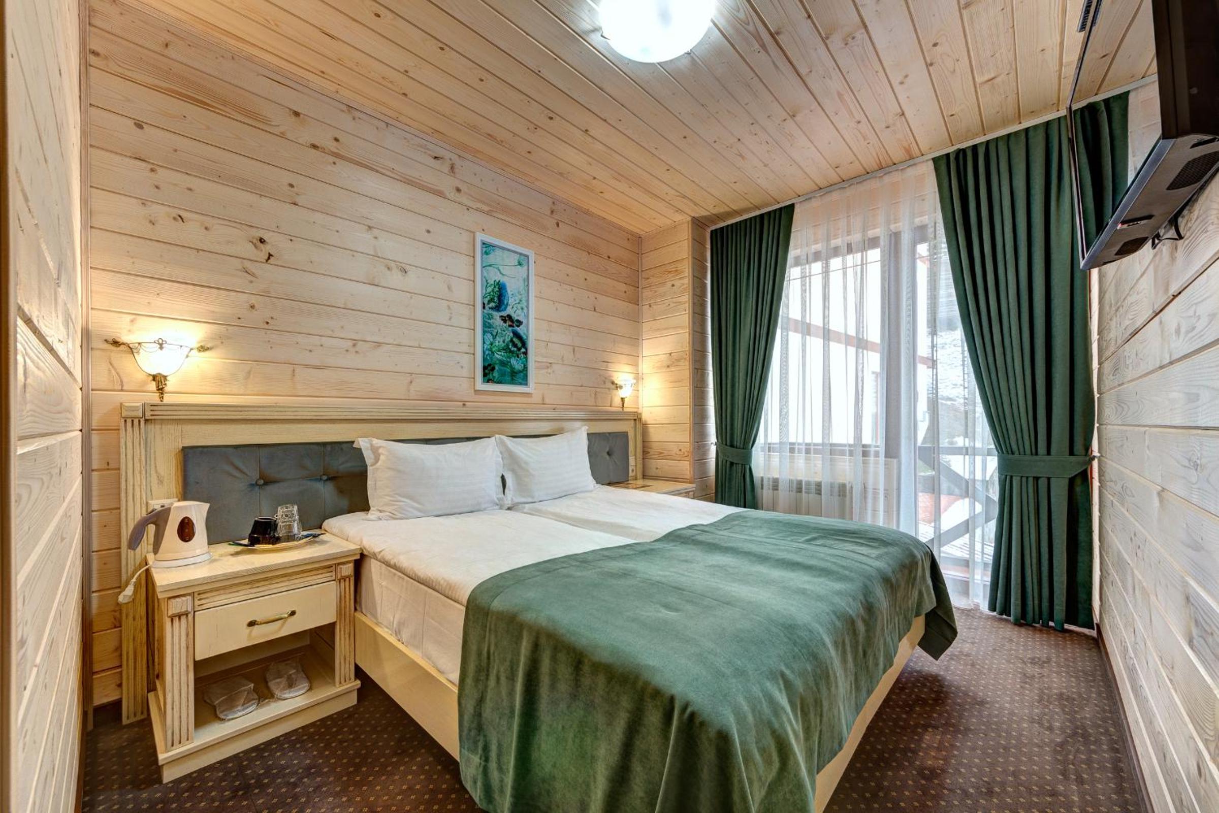 Economy Twin Room with Spa Access