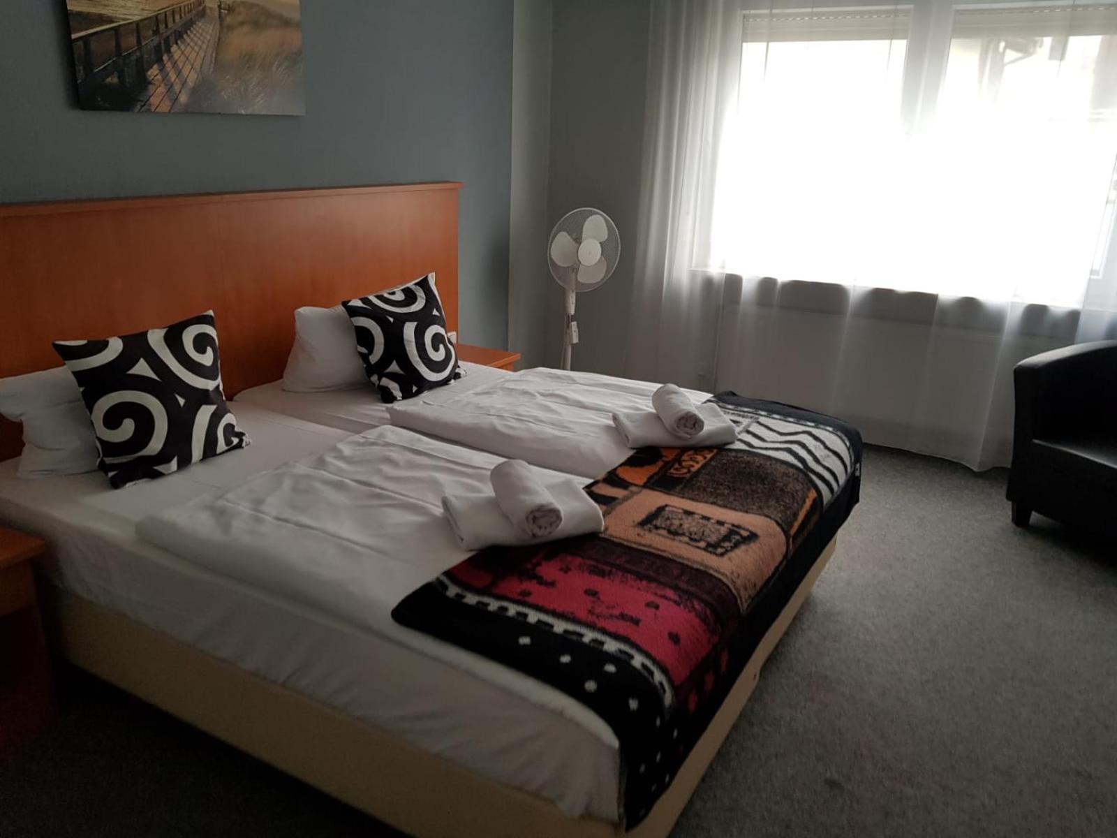 Double or Twin Room - Photo 1