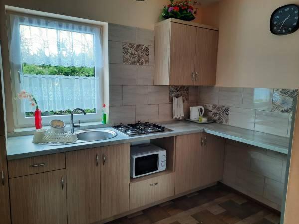 Two-Bedroom House - Photo 11