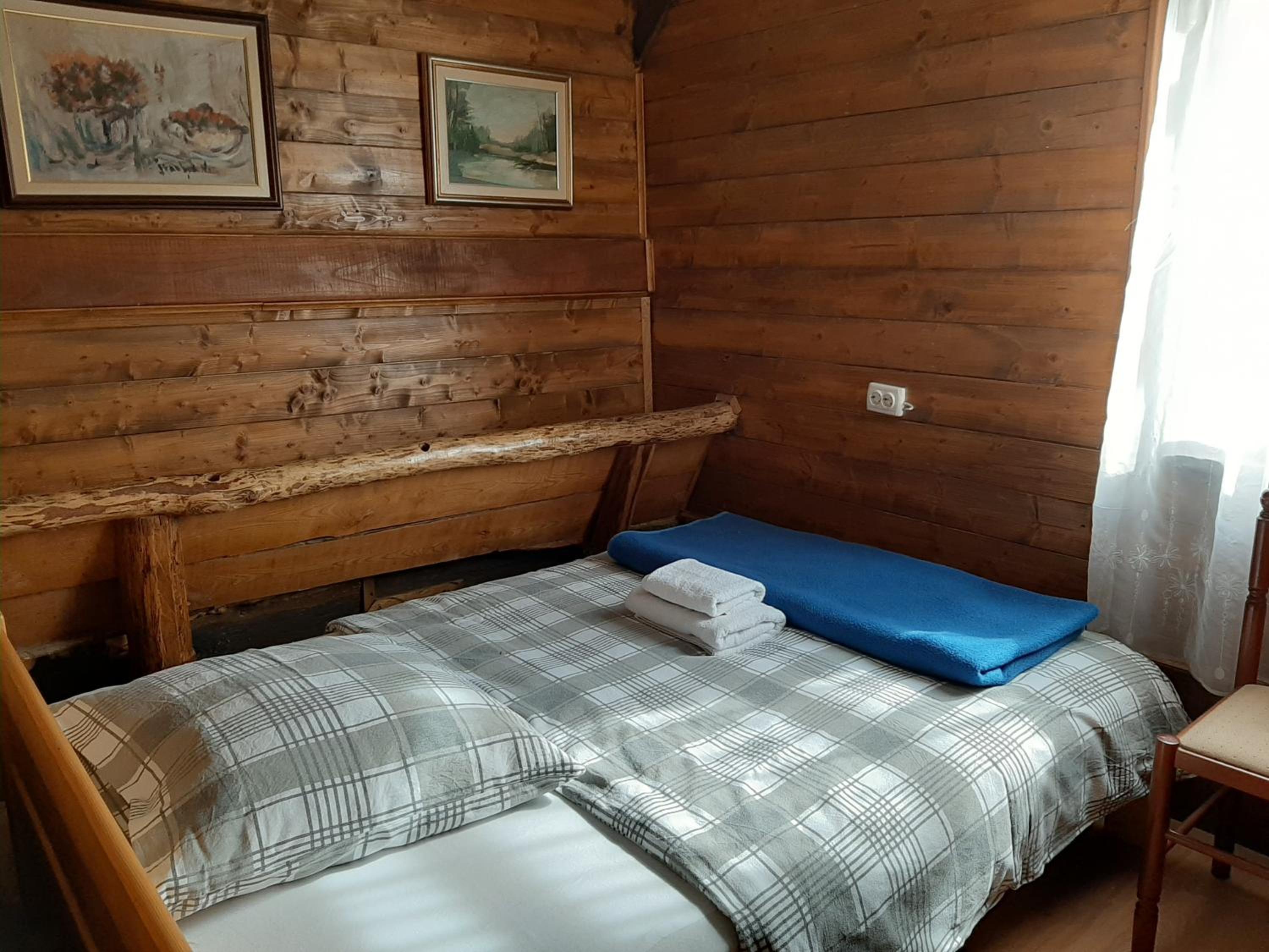 Two-Bedroom House - Photo 4