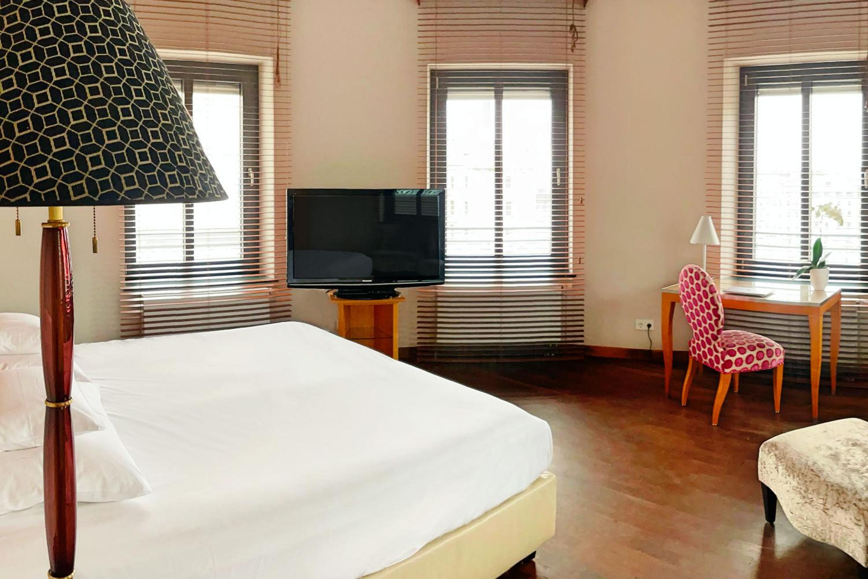 Yours Suite With City View