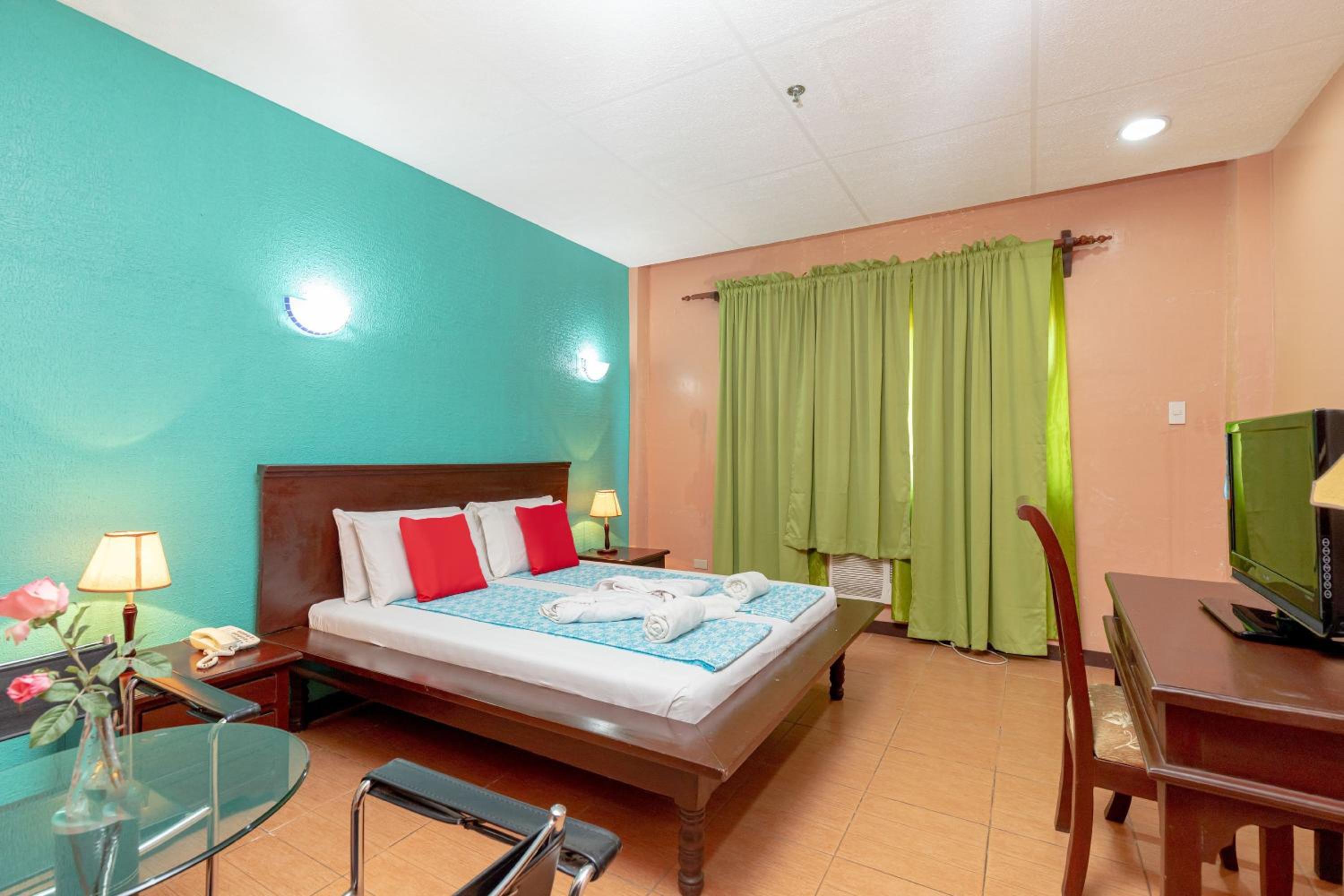 Deluxe Queen Room photo 3