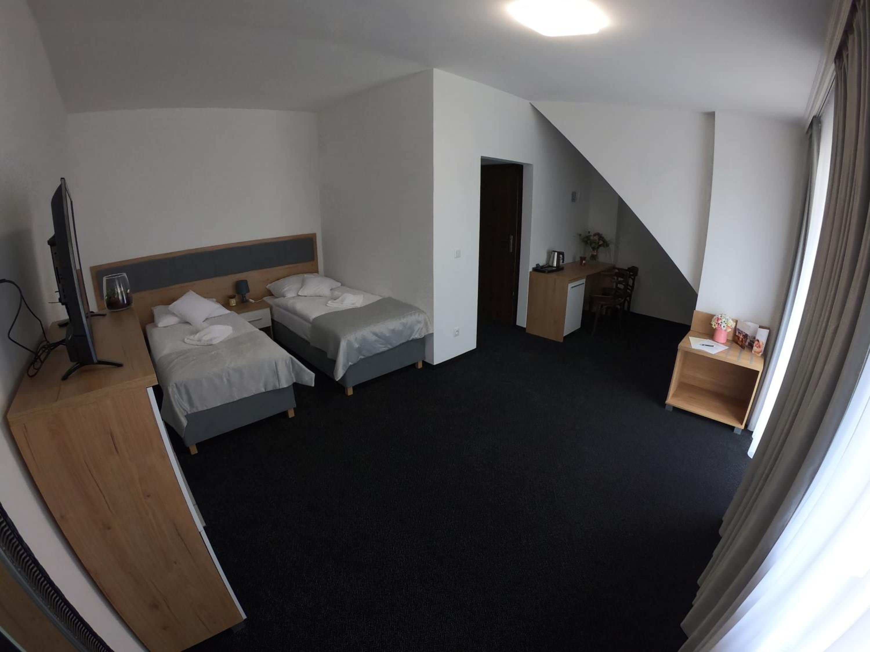 Deluxe Triple Room - Photo 4
