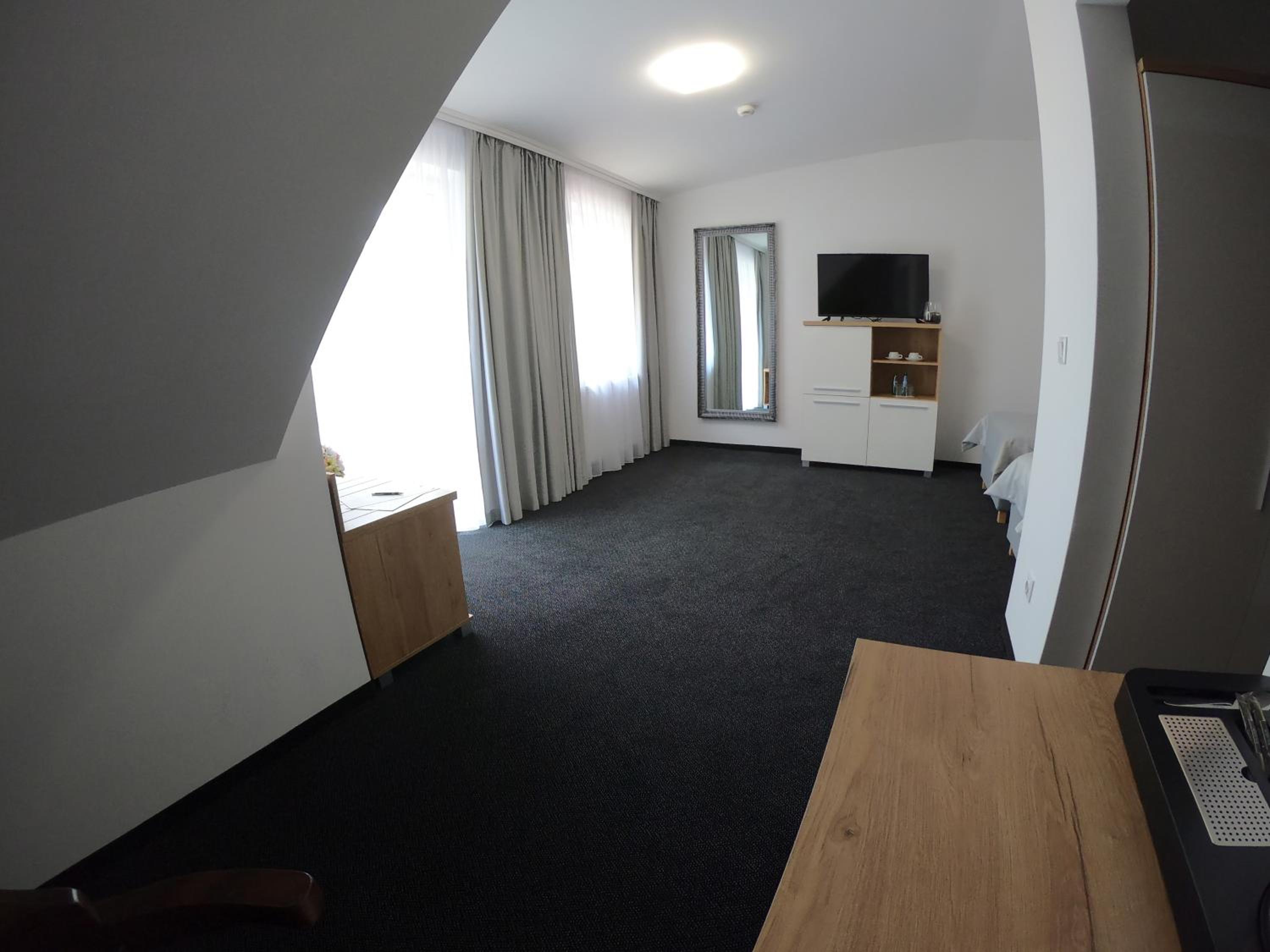 Deluxe Triple Room - Photo 3
