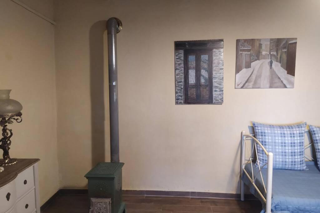 One-Bedroom House - Photo 16