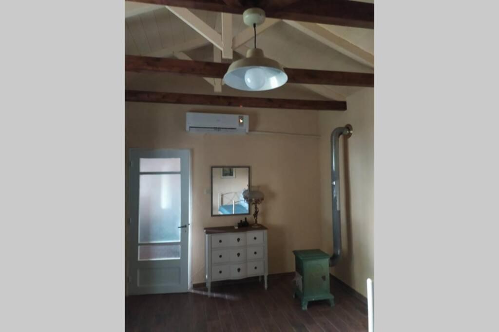 One-Bedroom House - Photo 13
