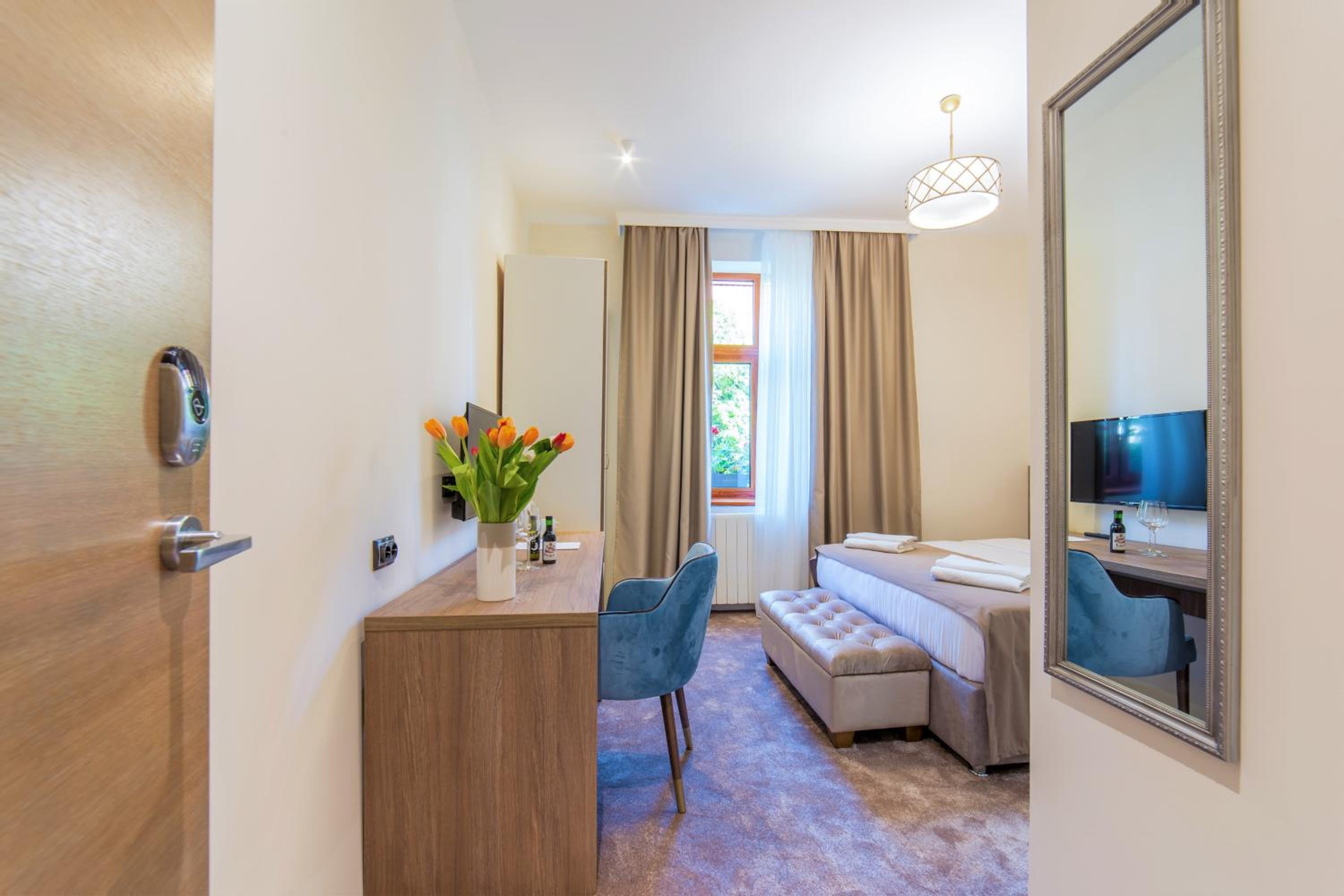 Superior Double Room - Photo 1