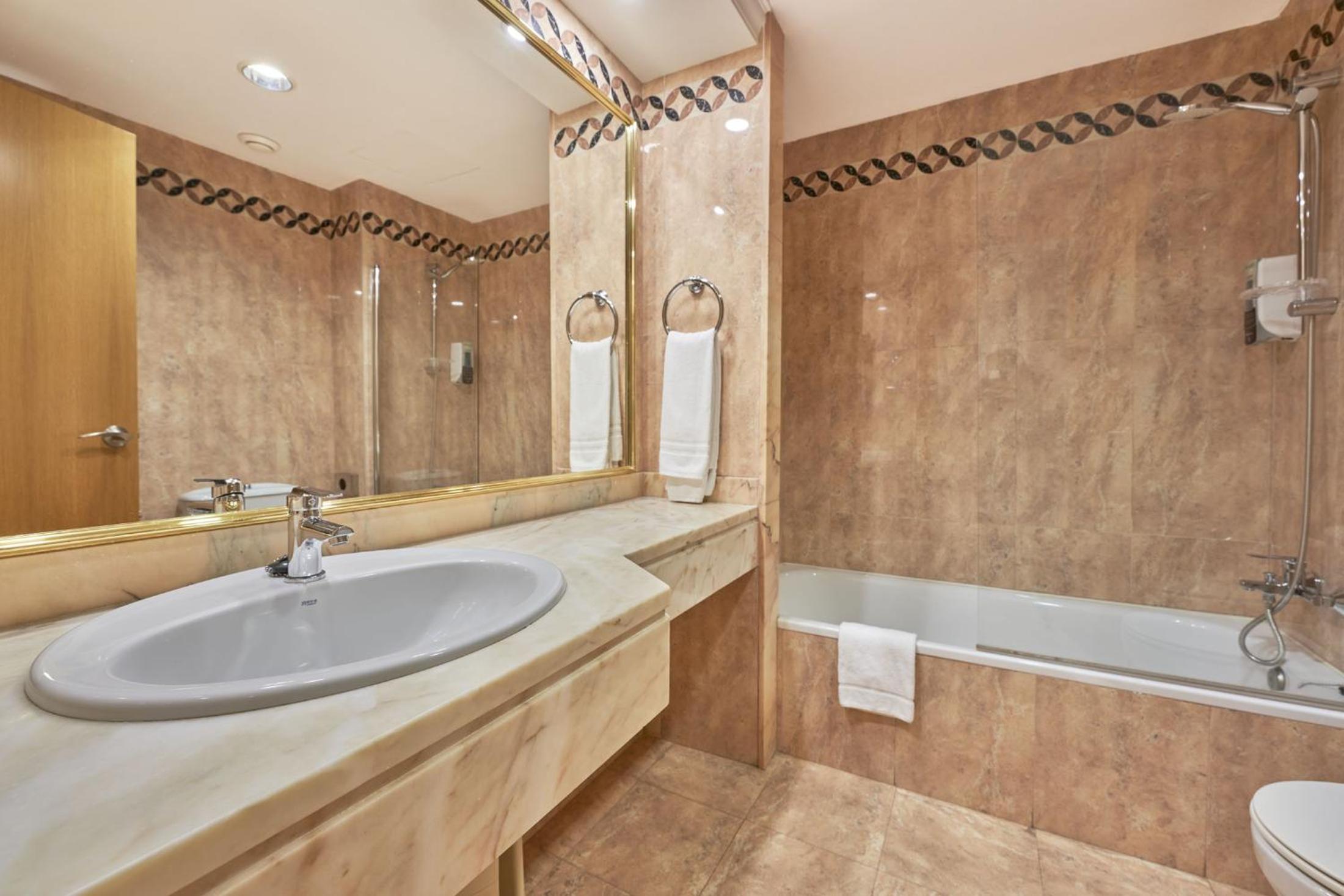 Standard Double Room for Single Use photo 2