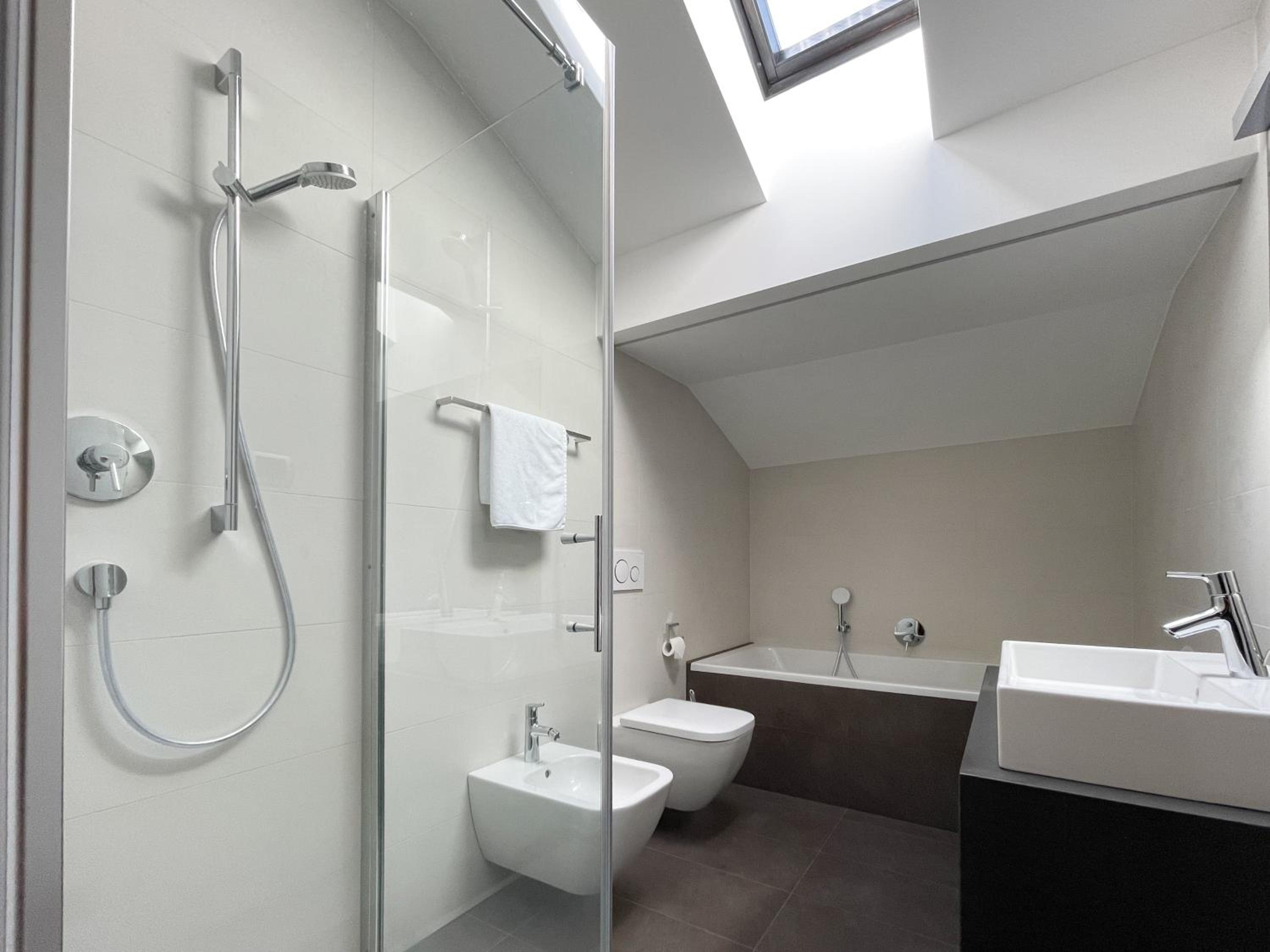 Standard Double Suite