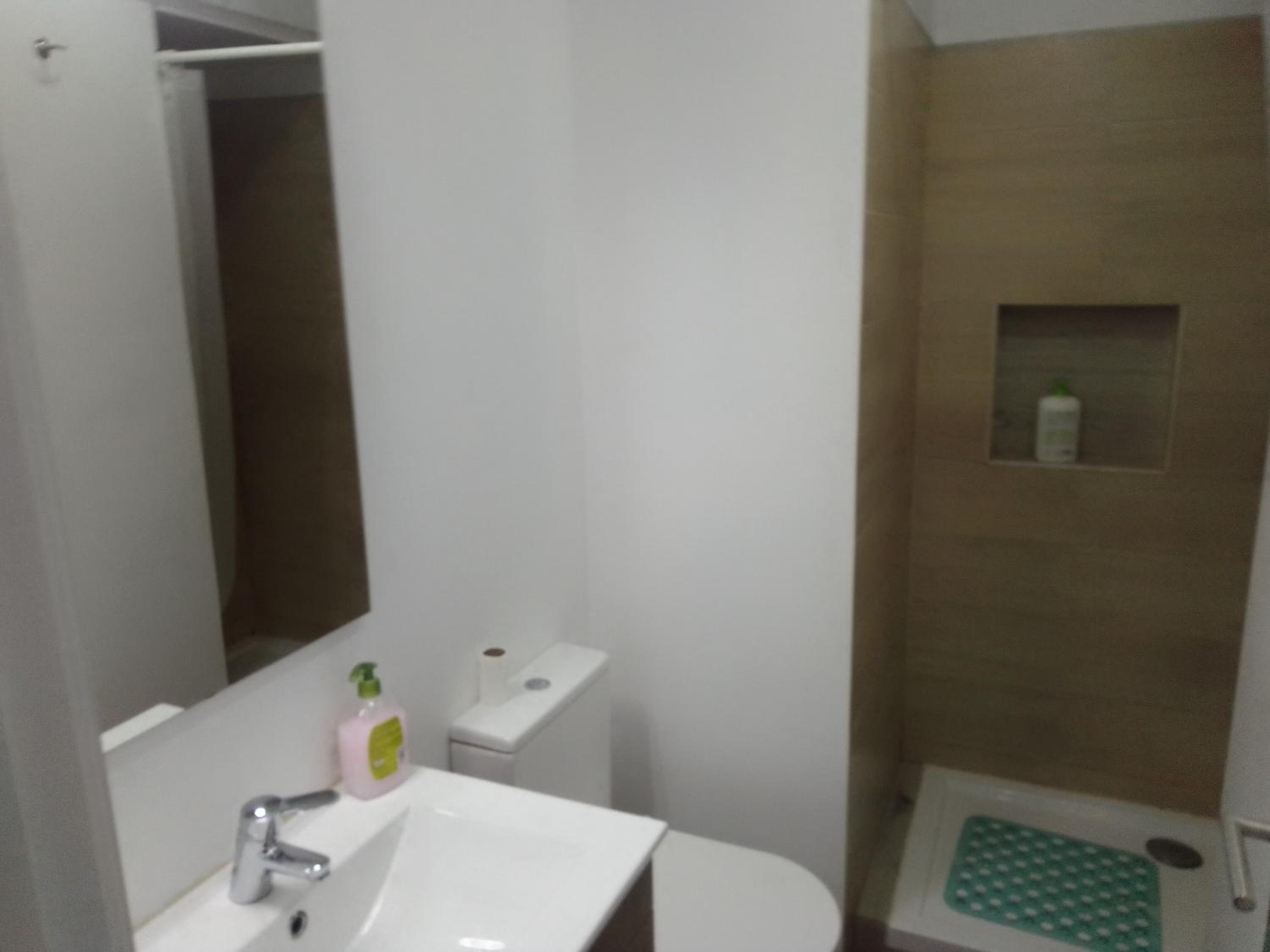 Family Room with Private Bathroom - Photo 4